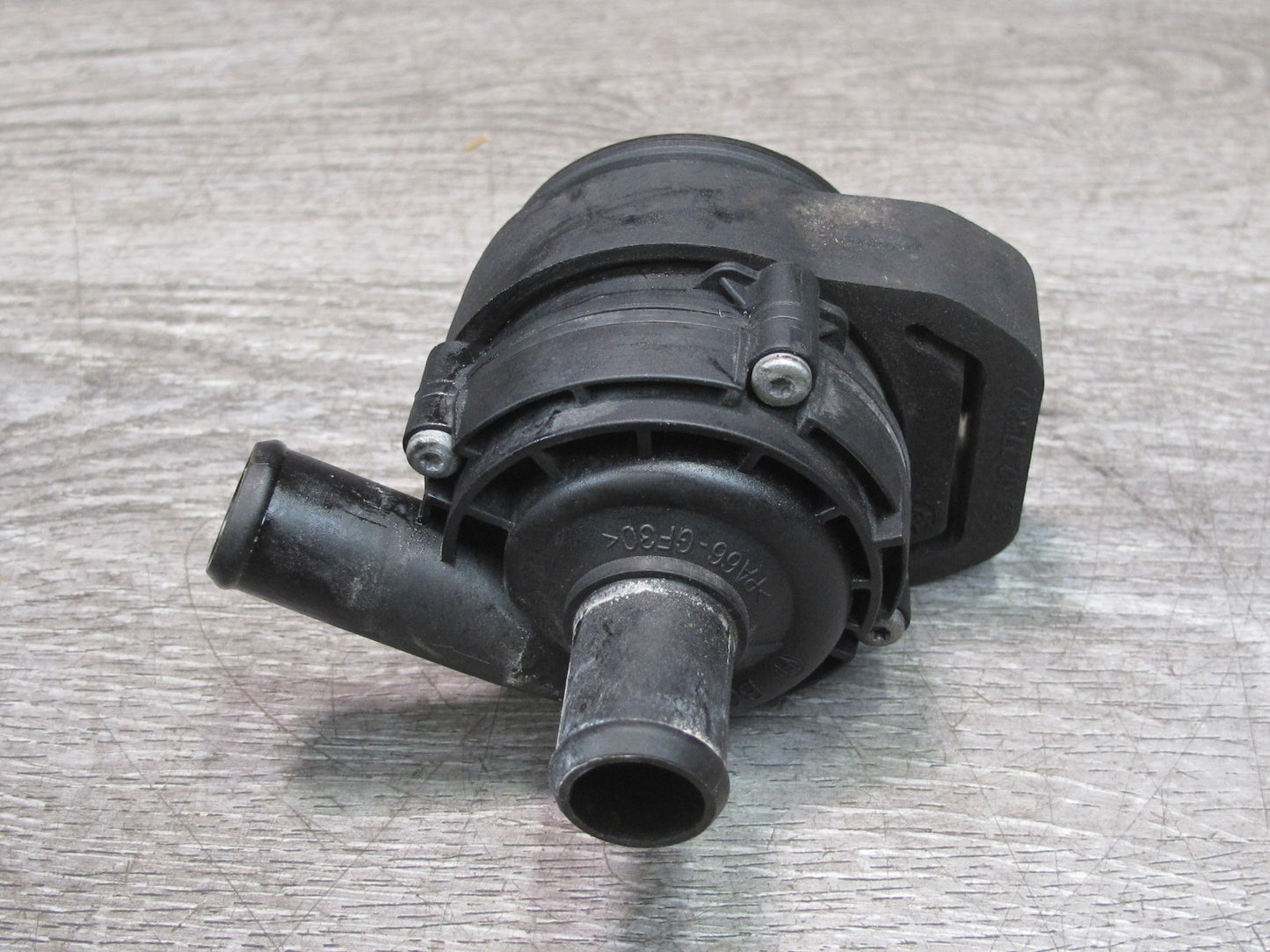2012-2015 Mercedes W166 X166 Engine Auxiliary AUX Water Pump 2118350028 OEM