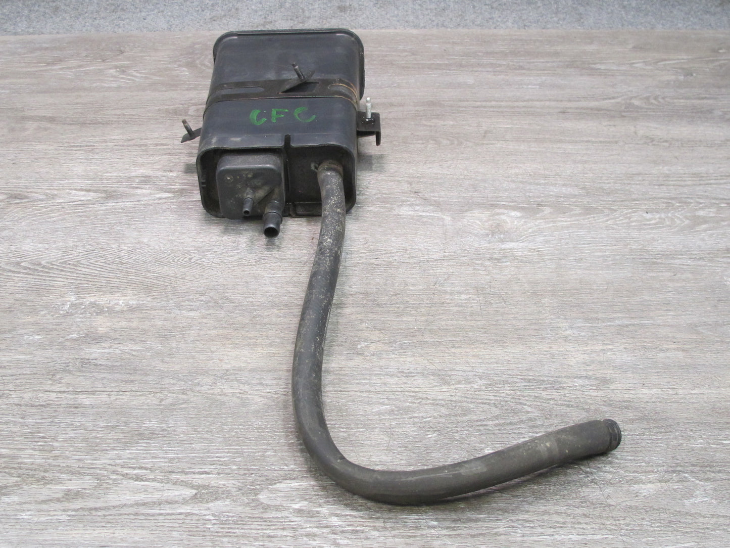 00-04 Chevrolet Corvette C5 Fuel Evap Vapor Charcoal Canister OEM