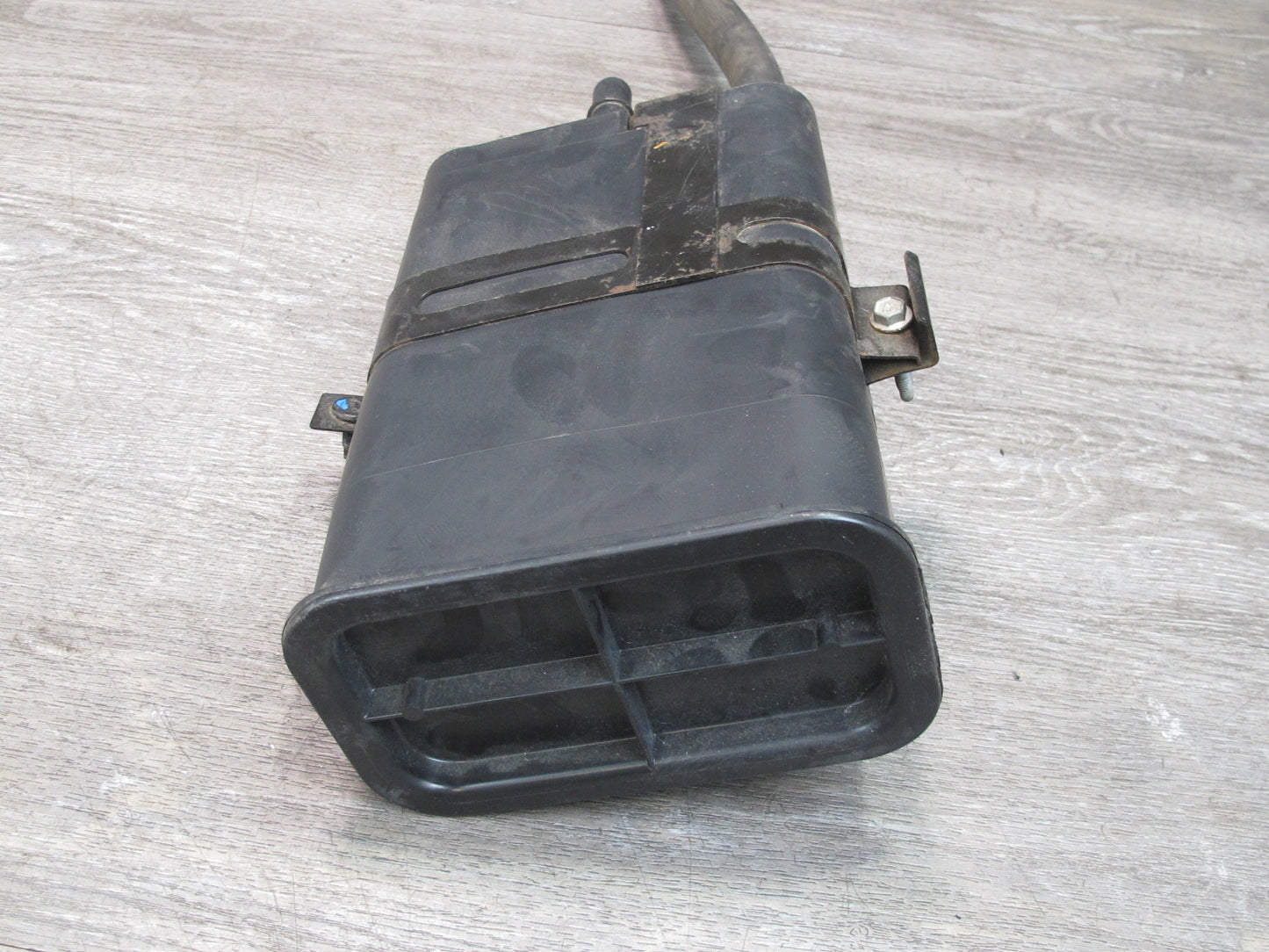 00-04 Chevrolet Corvette C5 Fuel Evap Vapor Charcoal Canister OEM
