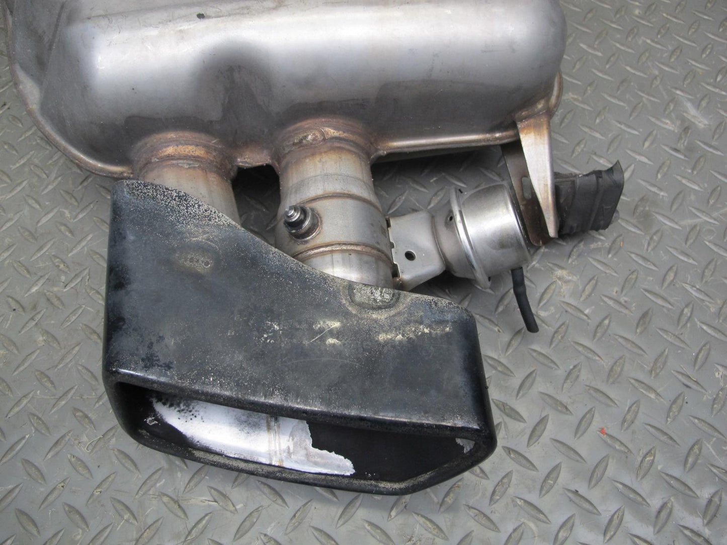 11-16 BMW F10 550i Rear Right Exhaust Muffler w Tip OEM