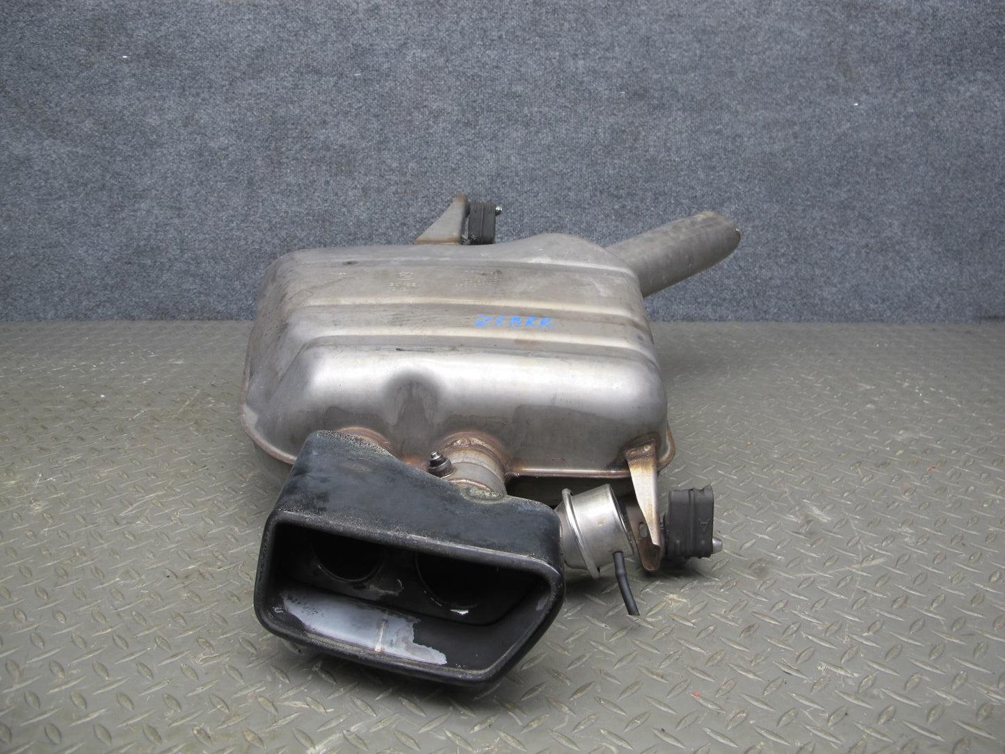 11-16 BMW F10 550i Rear Right Exhaust Muffler w Tip OEM