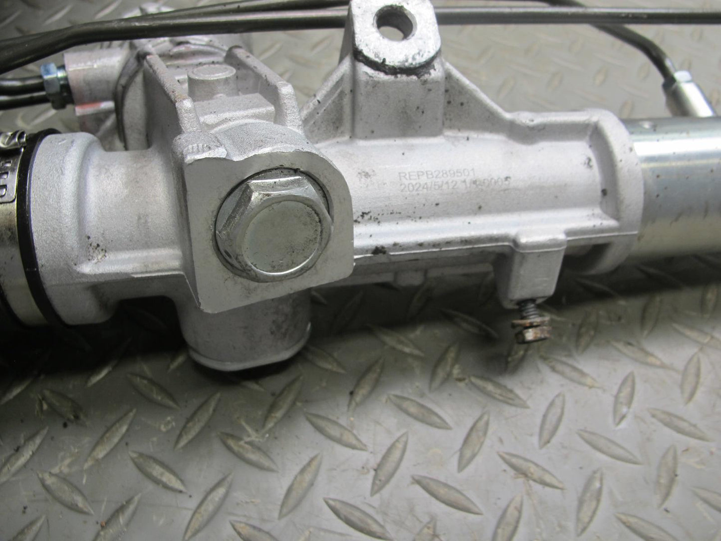 94-99 BMW E36 3-SERIES Aftermarket Power Steering Rack & Pinion REPB289501