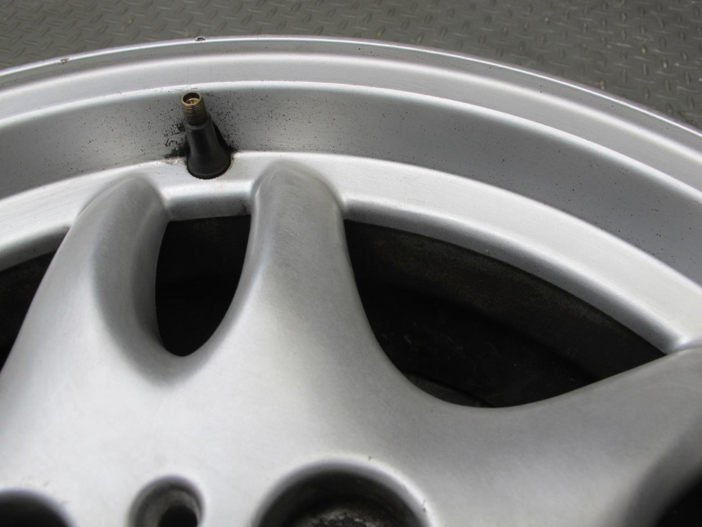 94-99 BMW E36 Set of 4 Style 30 Factory 16" R16 Alloy Wheel Rim 16x7J ET46 OEM
