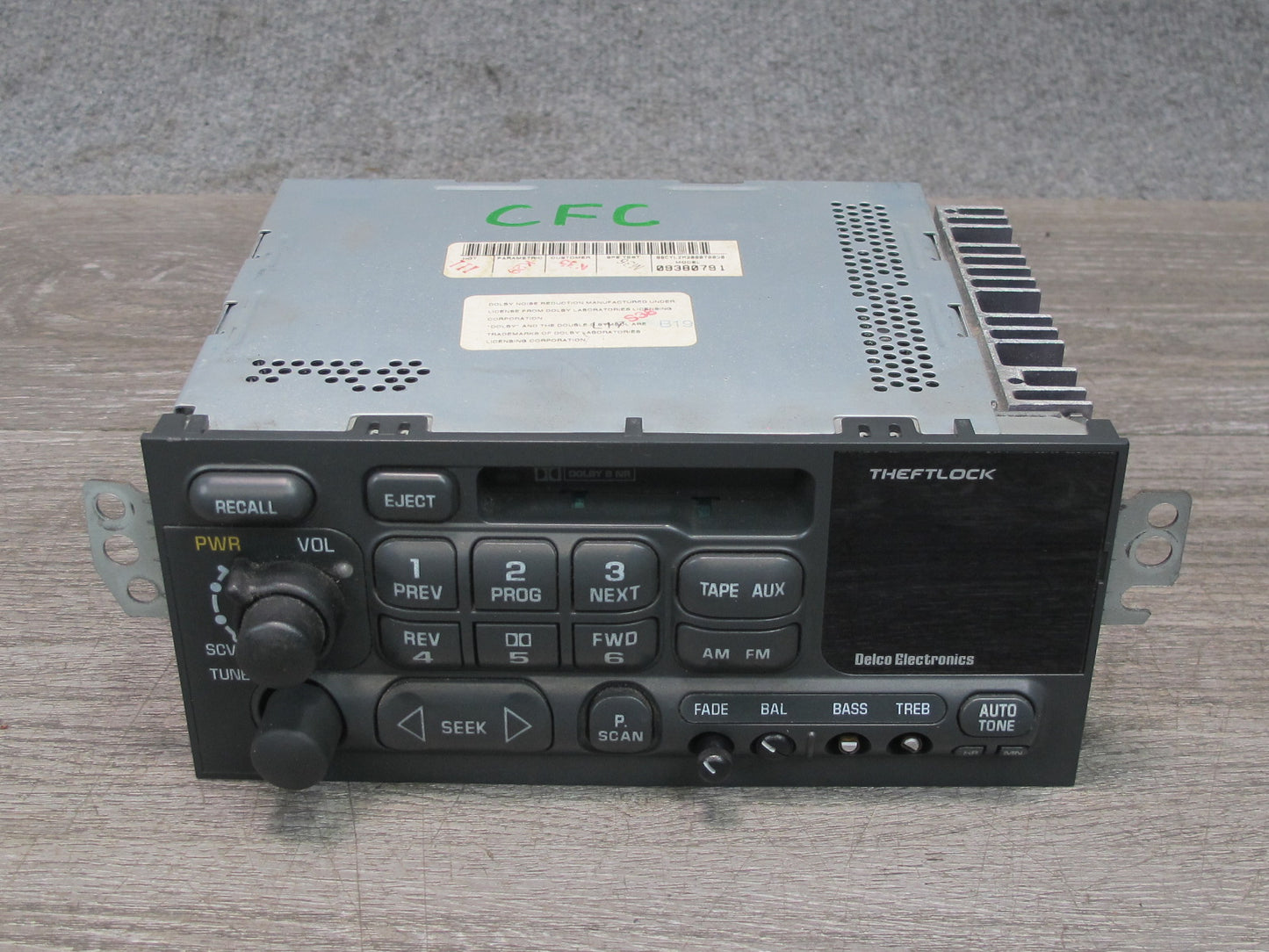 97-04 Chevrolet Corvette C5 AM FM Radio Stereo Cassette Player 09380791 OEM