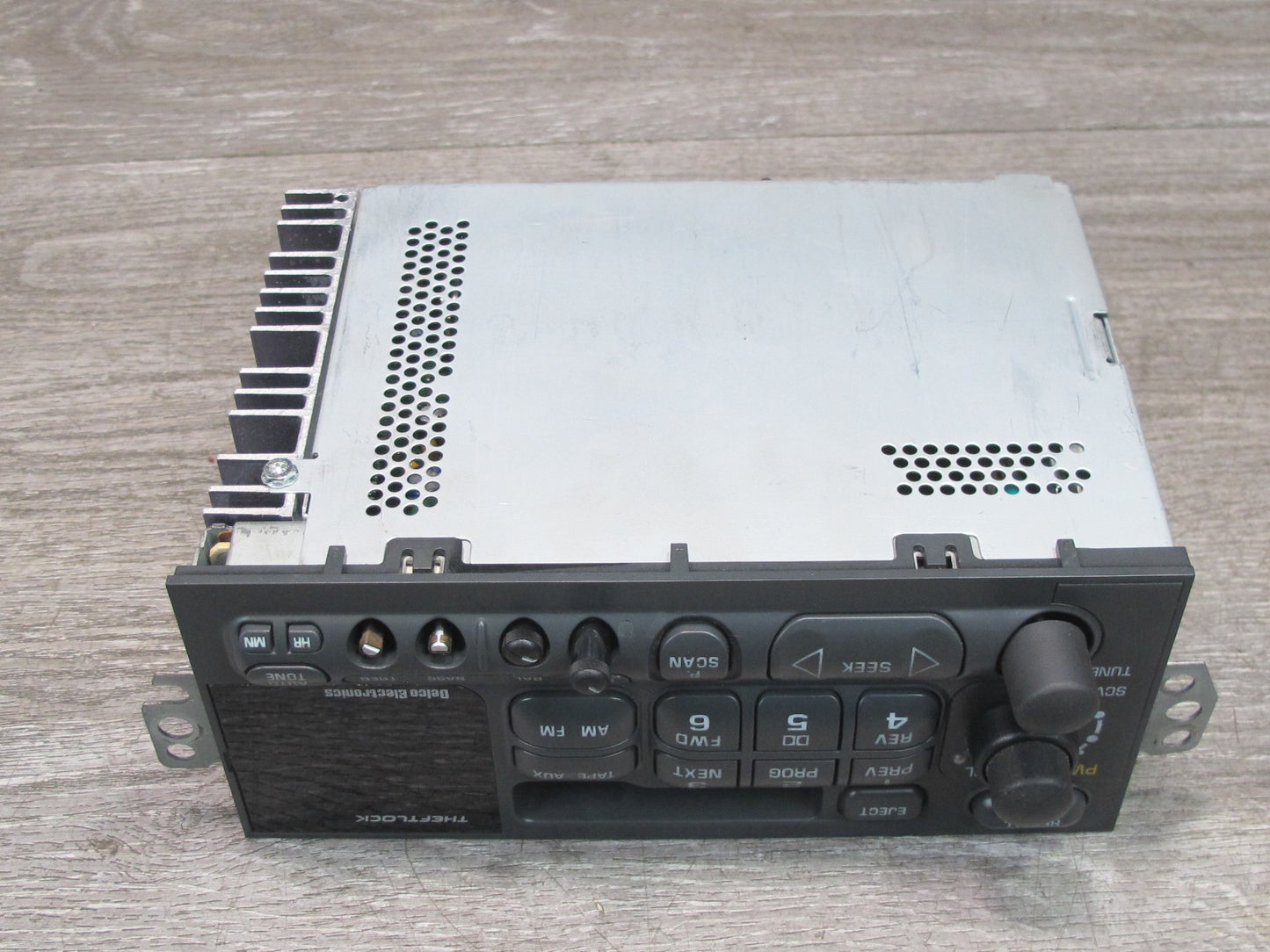 97-04 Chevrolet Corvette C5 AM FM Radio Stereo Cassette Player 09380791 OEM