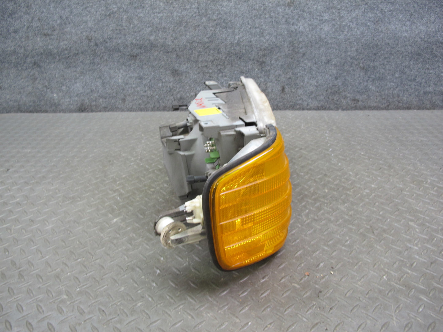 86-91 Mercedes W126 Front Right Halogen Headlight Lamp Assembly OEM