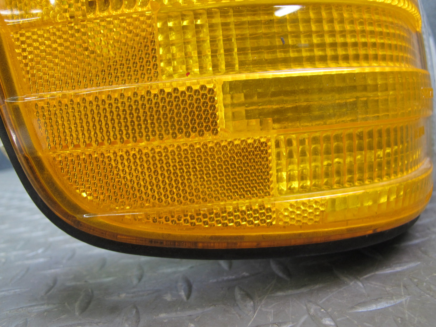 86-91 Mercedes W126 Front Right Halogen Headlight Lamp Assembly OEM