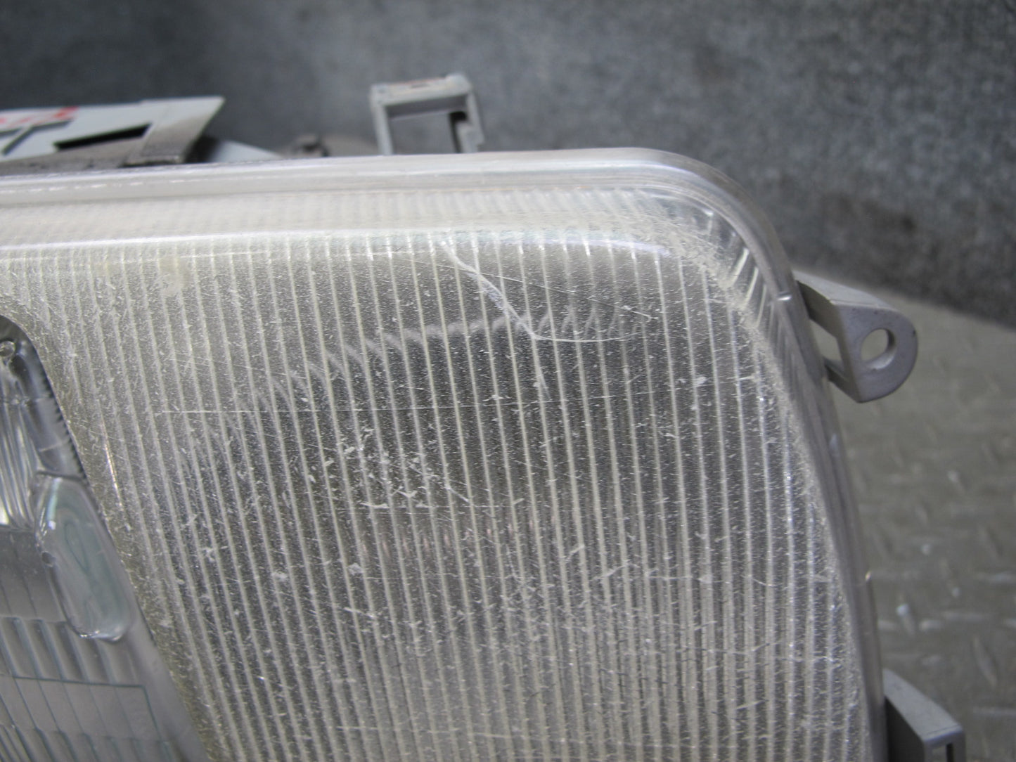 86-91 Mercedes W126 Front Right Halogen Headlight Lamp Assembly OEM