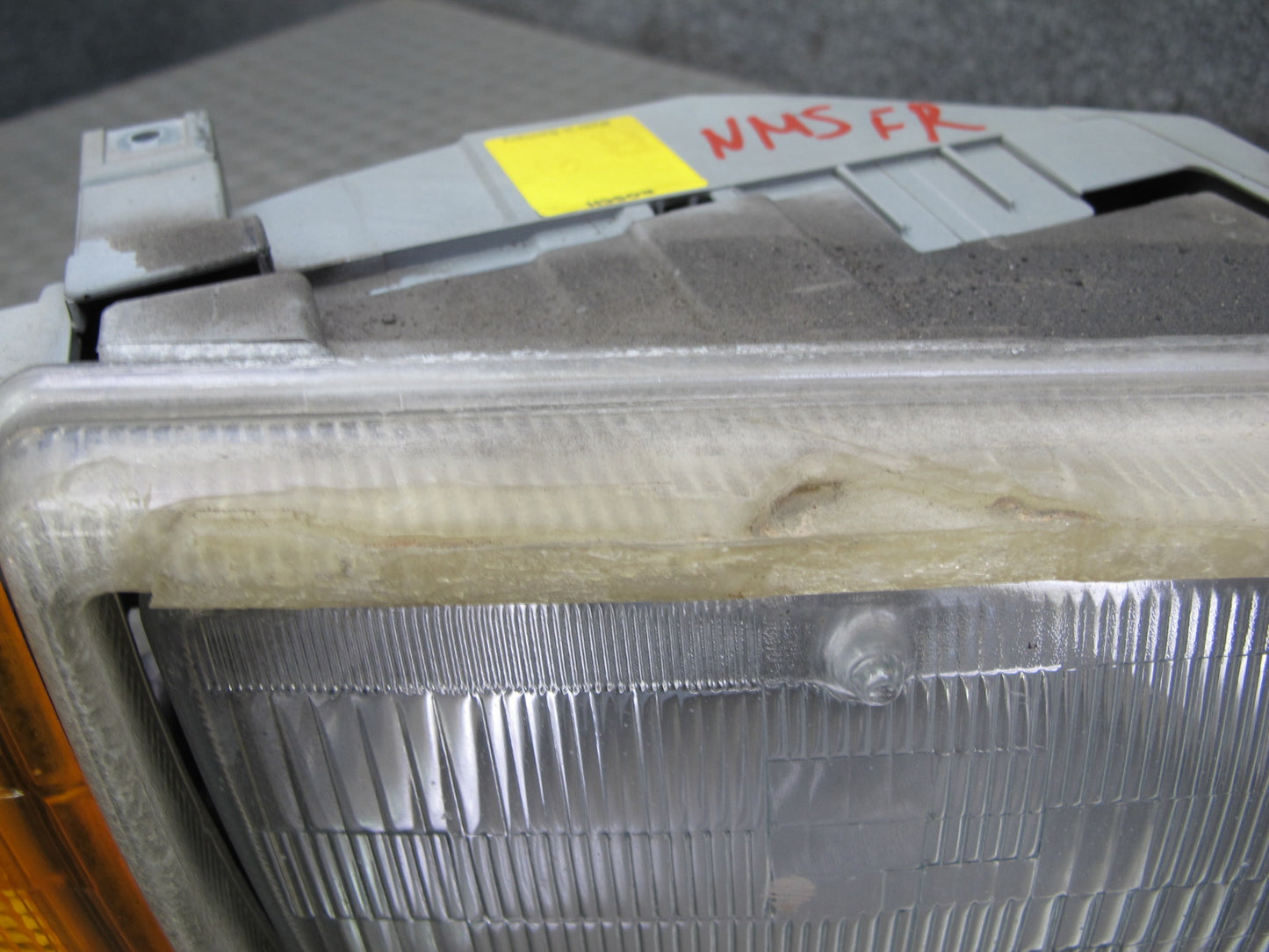 86-91 Mercedes W126 Front Right Halogen Headlight Lamp Assembly OEM