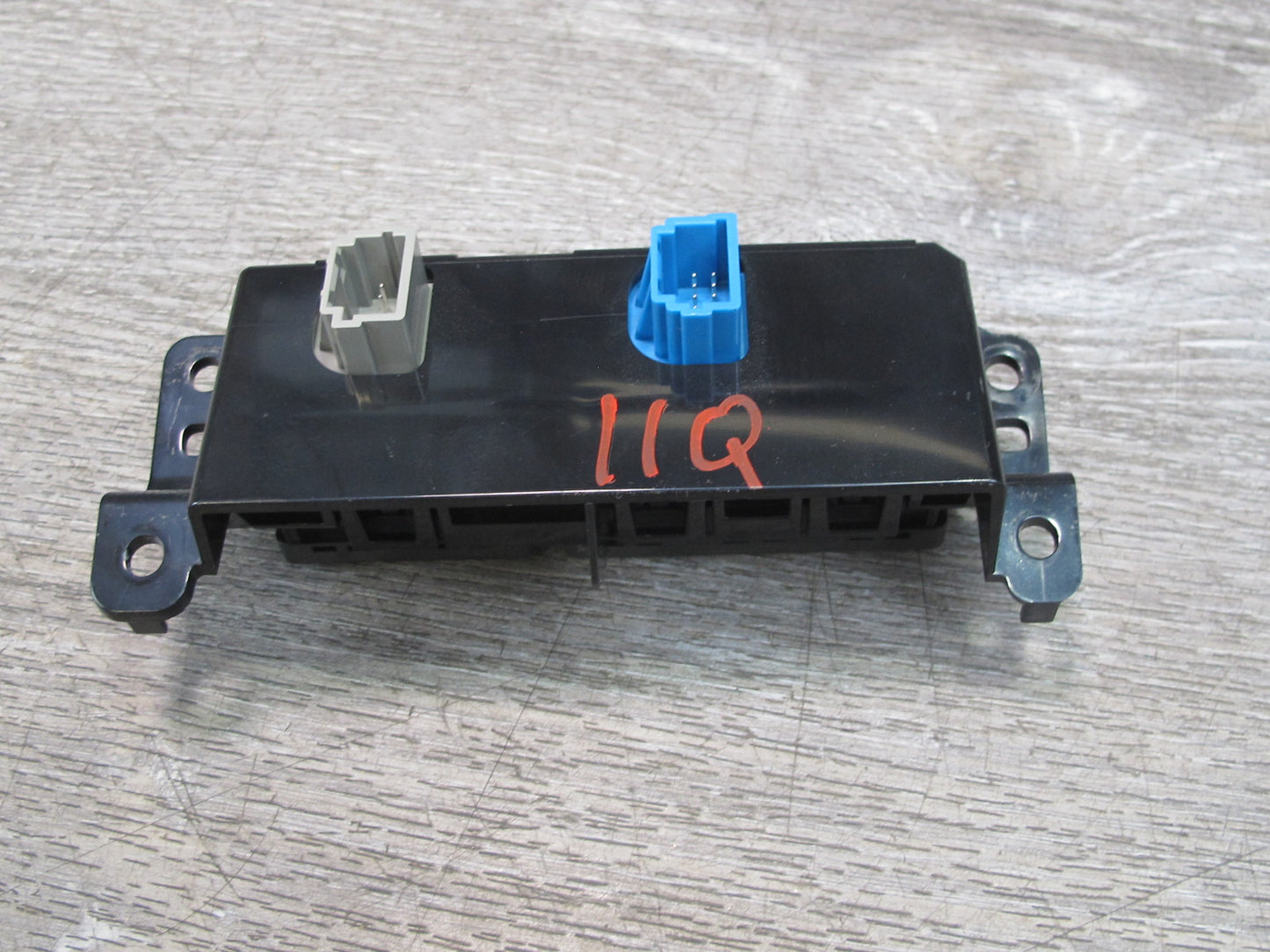 2011-2017 Infiniti QX56 QX80 Dash Trunk PDC Parking Sensor Lance Assist Switch