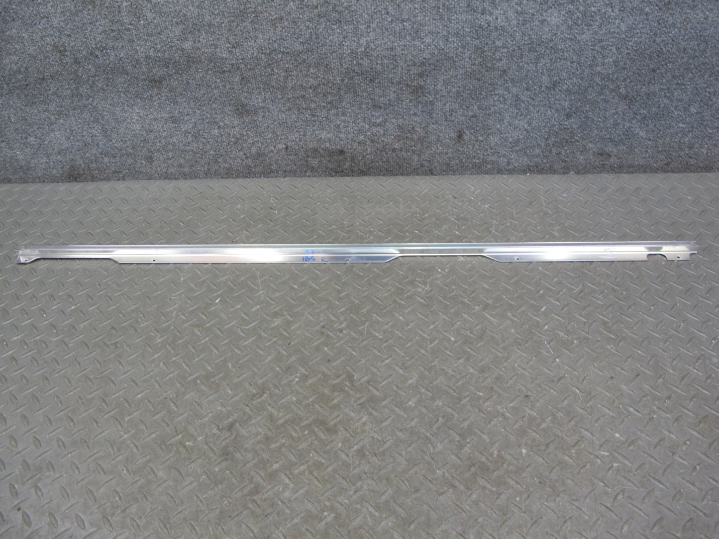 85-89 BMW E24 Right Door Window Exterior Chrome Trim Molding Set OEM