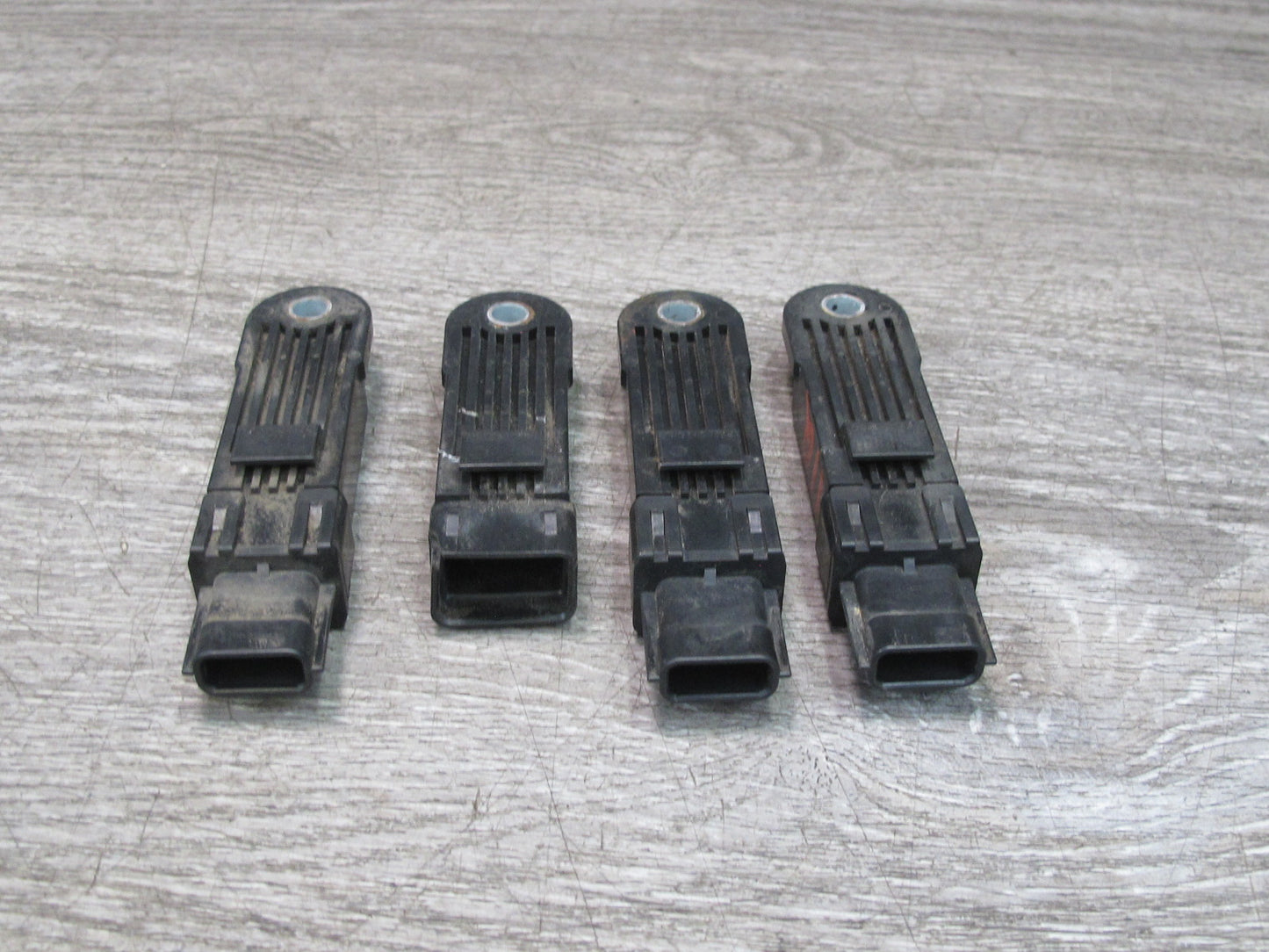 2011-2017 Infiniti QX56 QX80 TPMS Tire Pressure Monitor Sensor Antenna Set