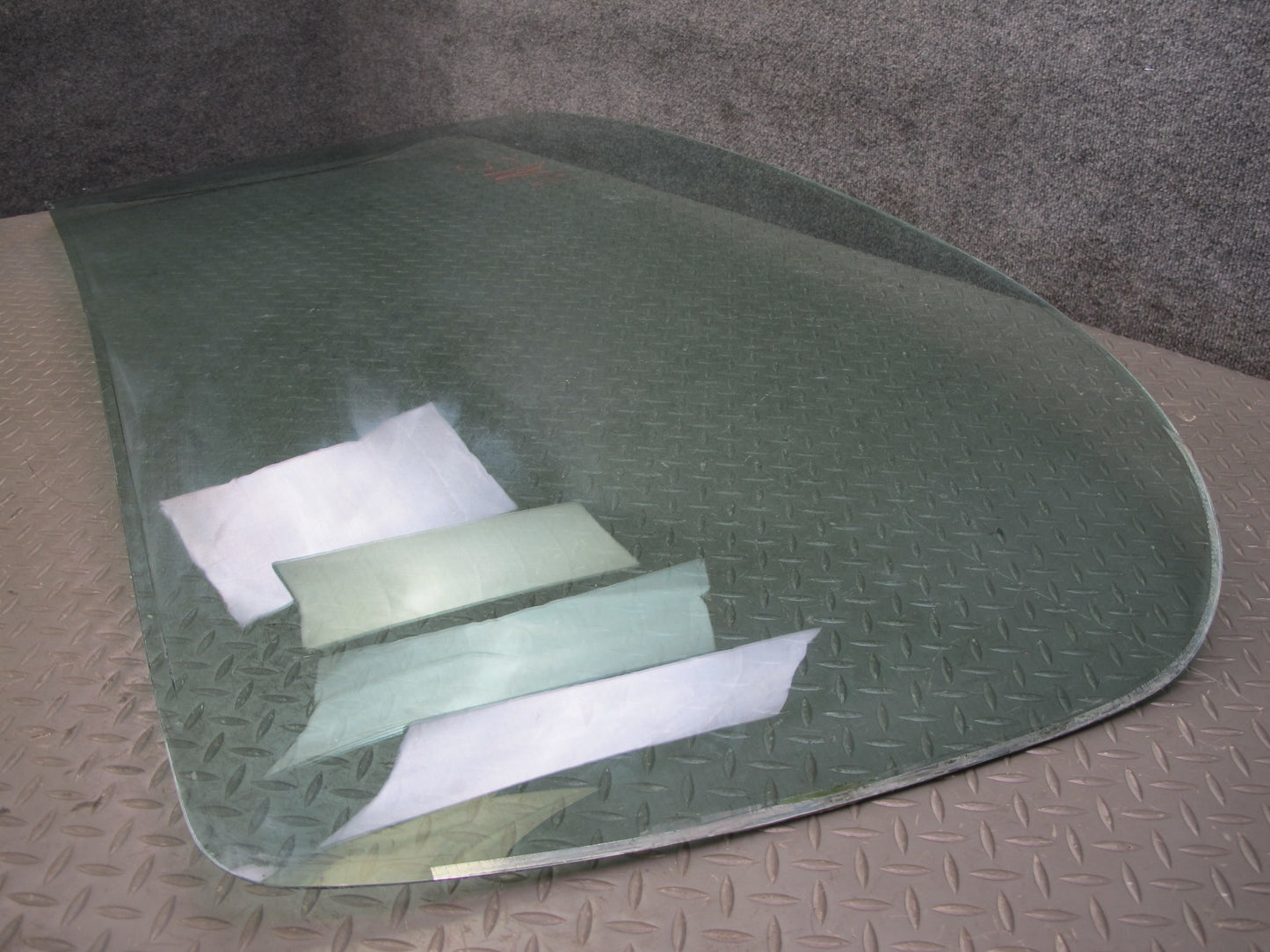 86-91 Mercedes W126 Sedan Rear Windshield Glass Window OEM