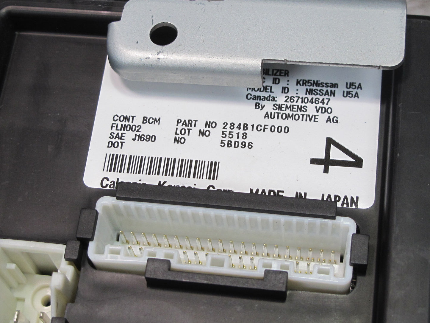 2005 Nissan 350Z Roadster M/T ECU BCM Fuse Ignition Door Glove Lock KEY Set OEM