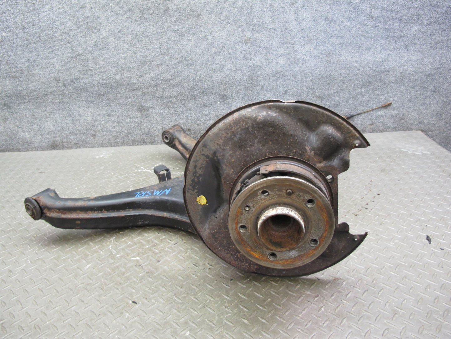 86-91 Mercedes W126 Rear Left Spindle Knuckle Wheel Hub Bearing OEM
