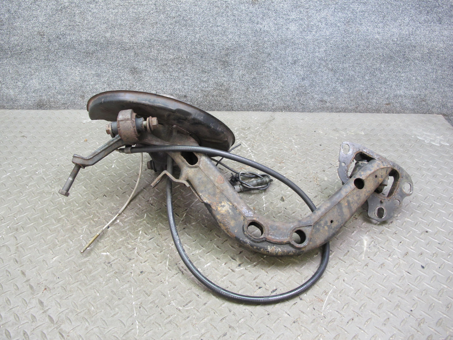 96-99 BMW E36 Convertible RWD Rear Right Trailing Arm Knuckle Wheel Hub OEM