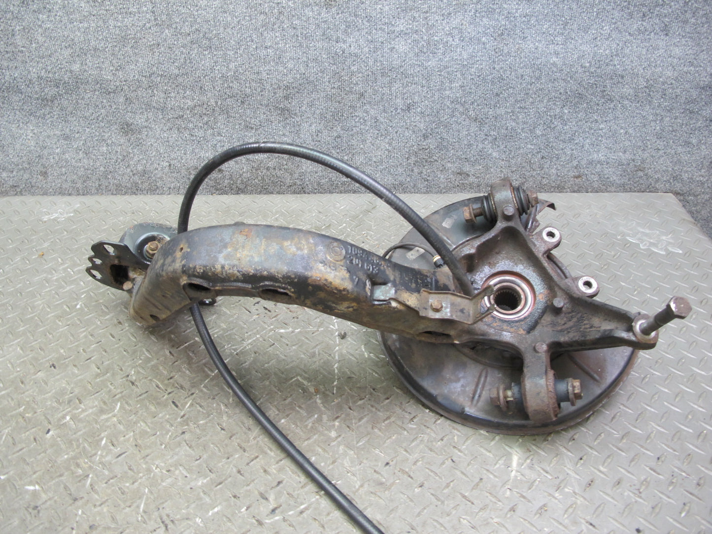 96-99 BMW E36 Convertible RWD Rear Right Trailing Arm Knuckle Wheel Hub OEM