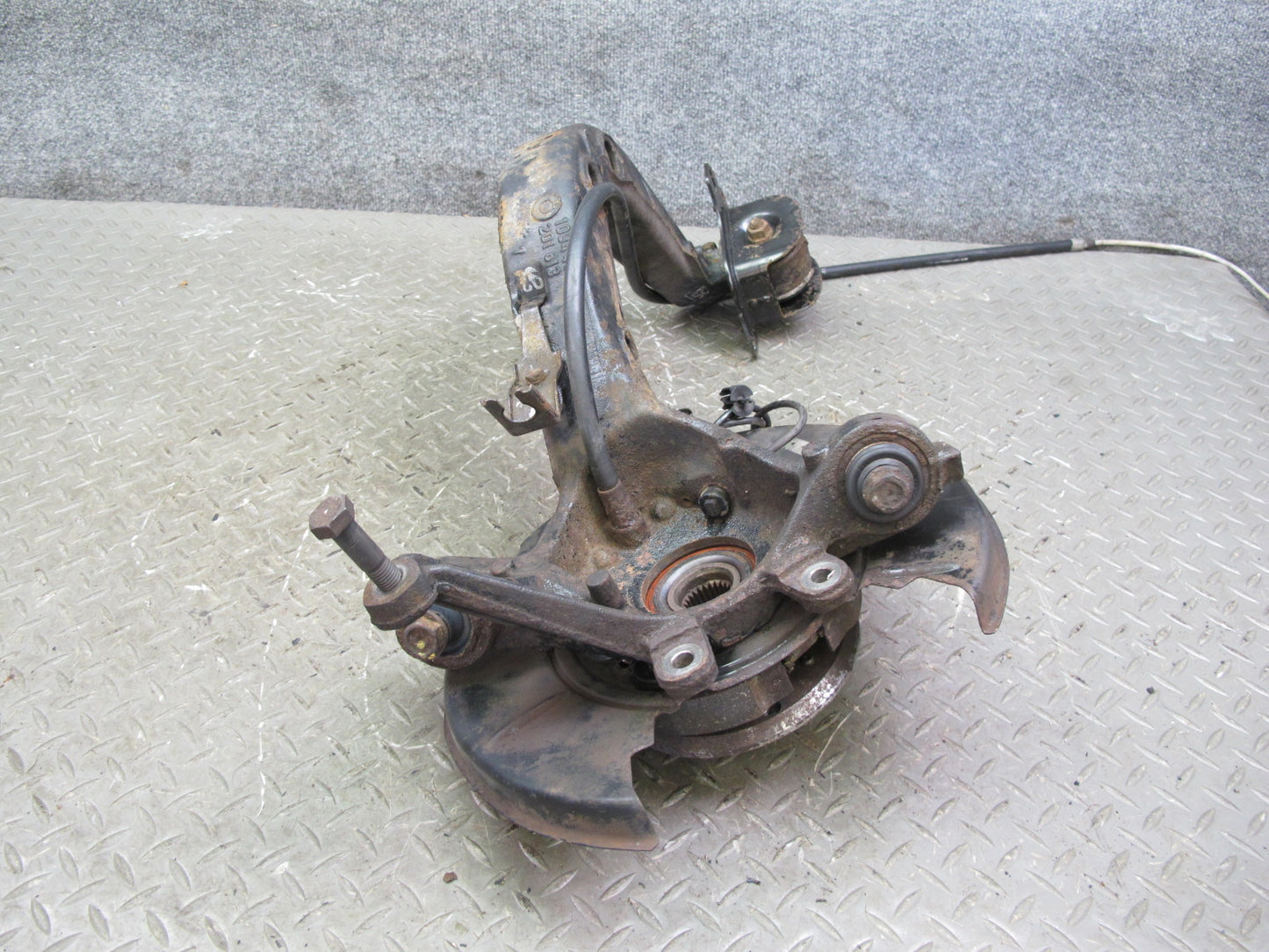 96-99 BMW E36 Convertible RWD Rear Right Trailing Arm Knuckle Wheel Hub OEM
