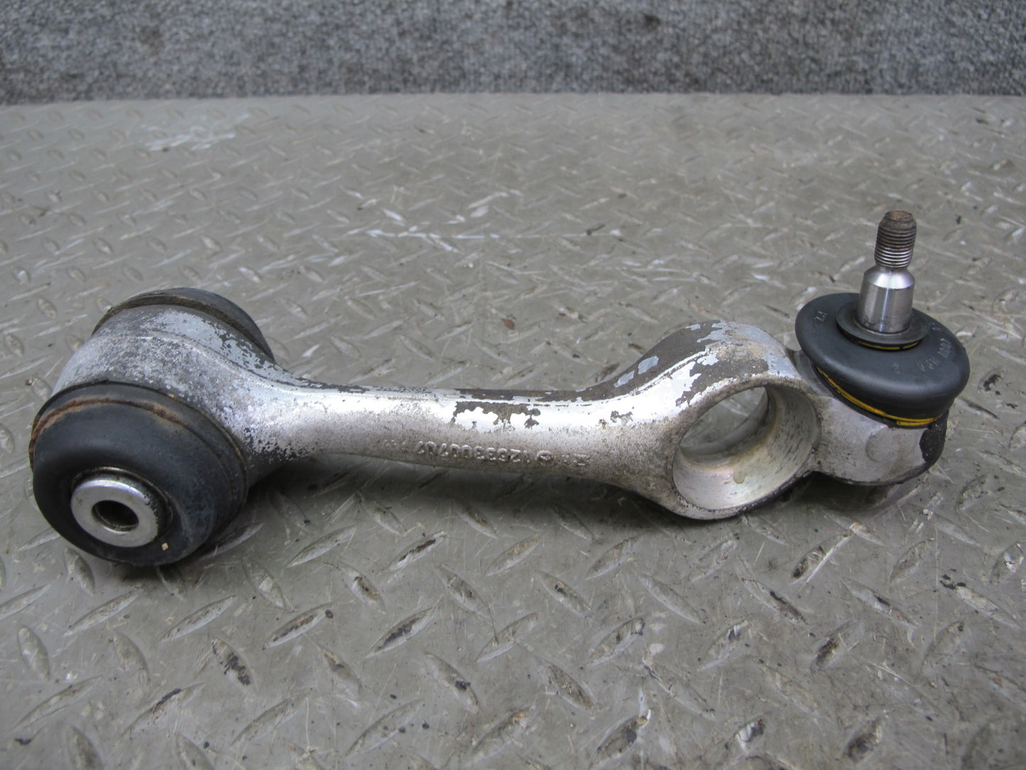 86-91 Mercedes W126 Front Right Suspension Upper Control Arm 1263300707 OEM