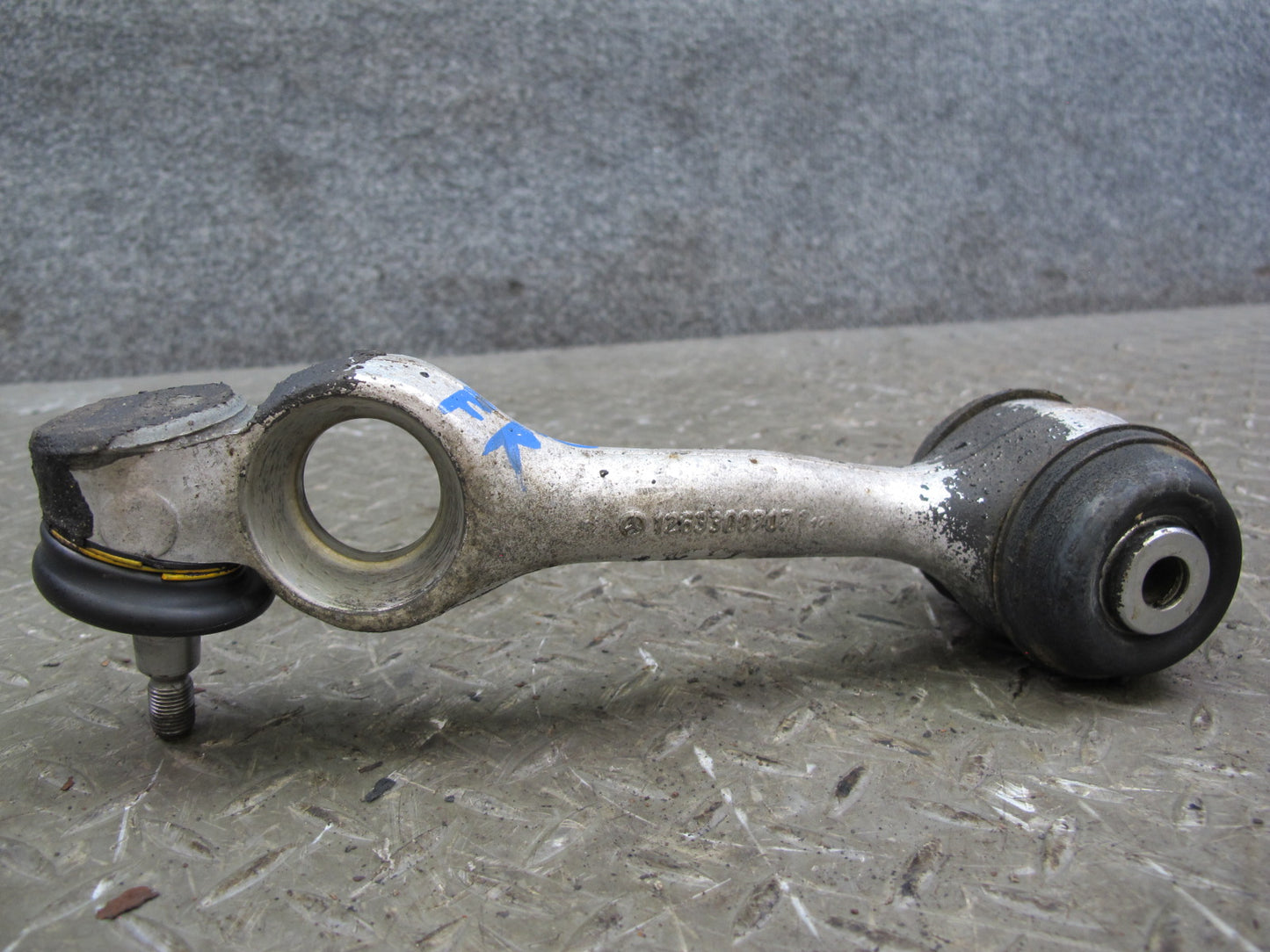 86-91 Mercedes W126 Front Right Suspension Upper Control Arm 1263300707 OEM