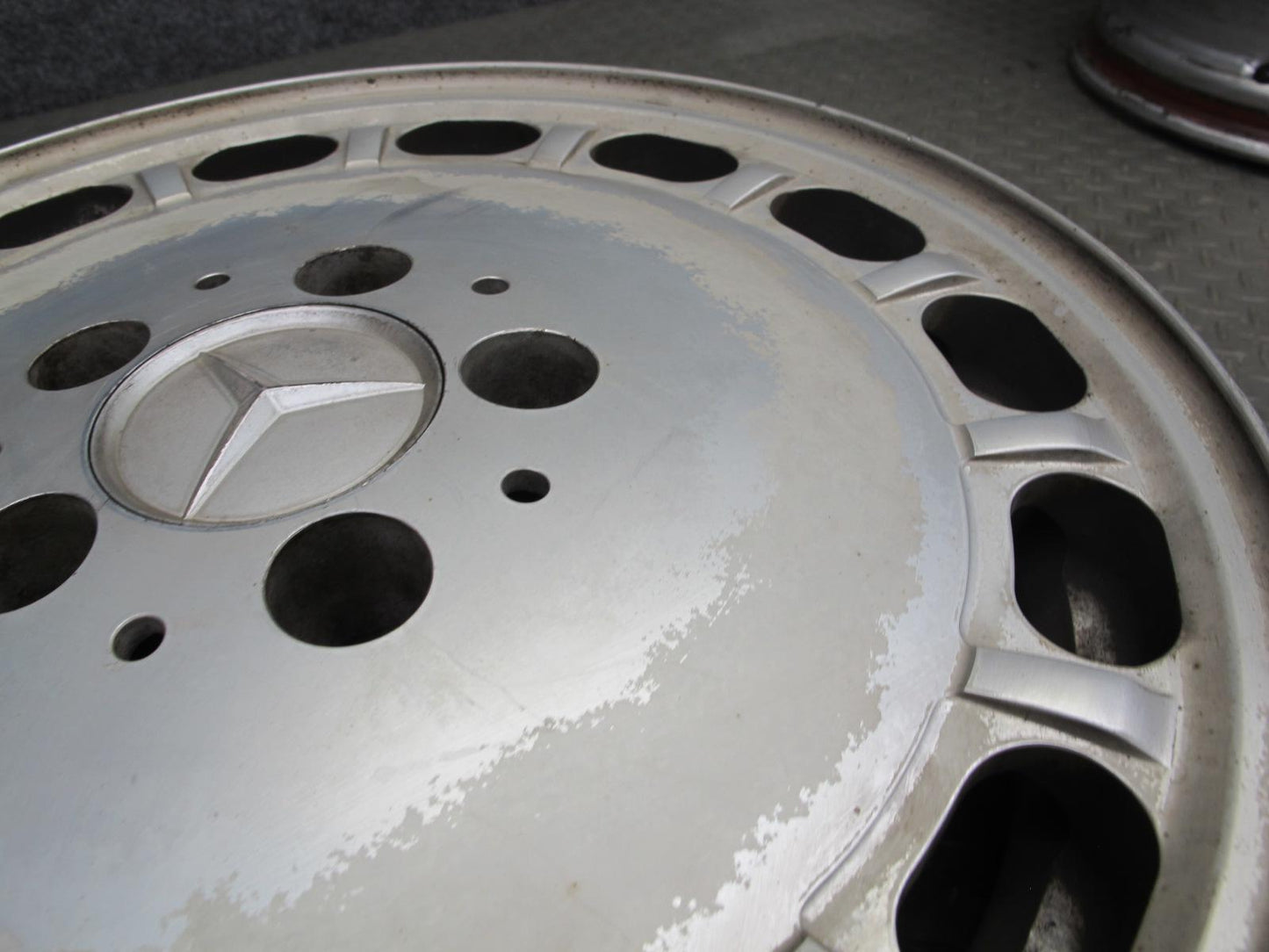86-91 Mercedes W126 Set of 4 Factory 15" R15 Alloy Wheel Rim 15x6.5J ET21.5
