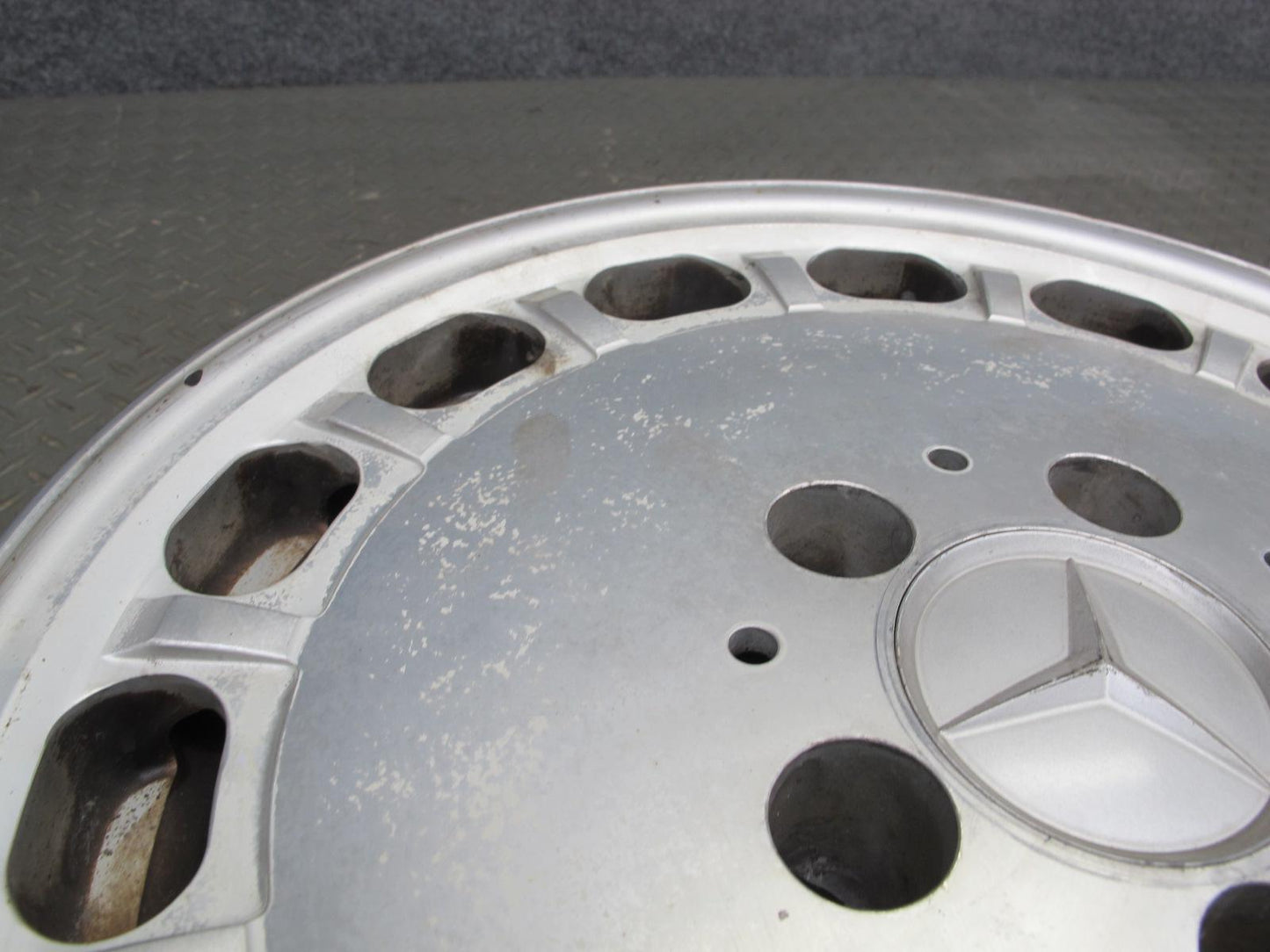 86-91 Mercedes W126 Set of 4 Factory 15" R15 Alloy Wheel Rim 15x6.5J ET21.5