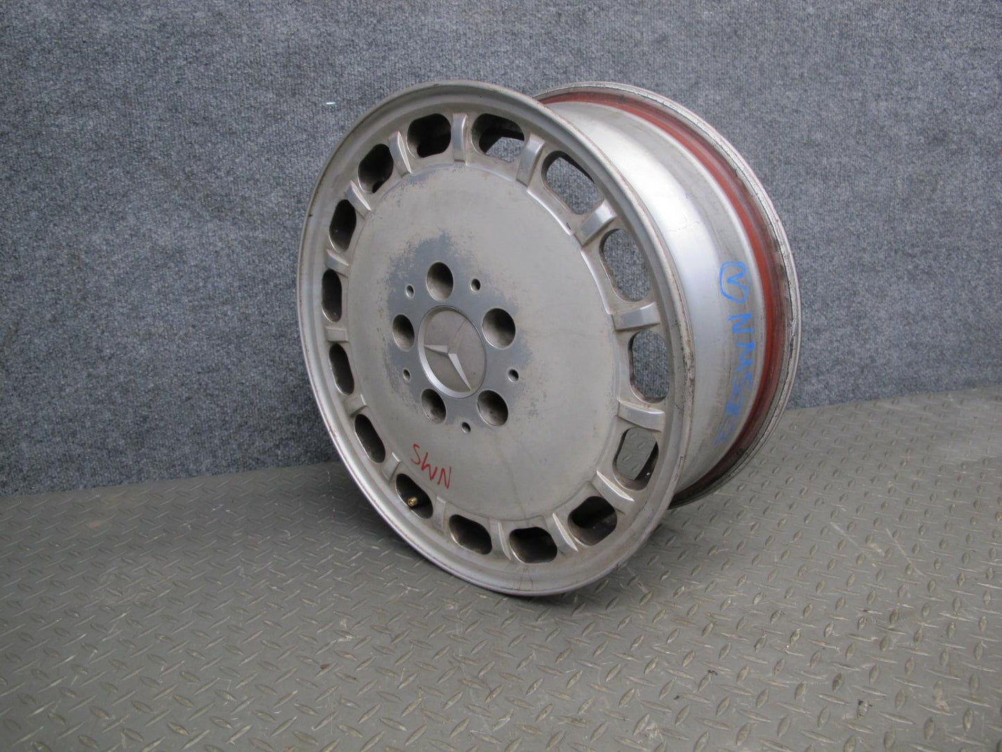 86-91 Mercedes W126 Set of 4 Factory 15" R15 Alloy Wheel Rim 15x6.5J ET21.5
