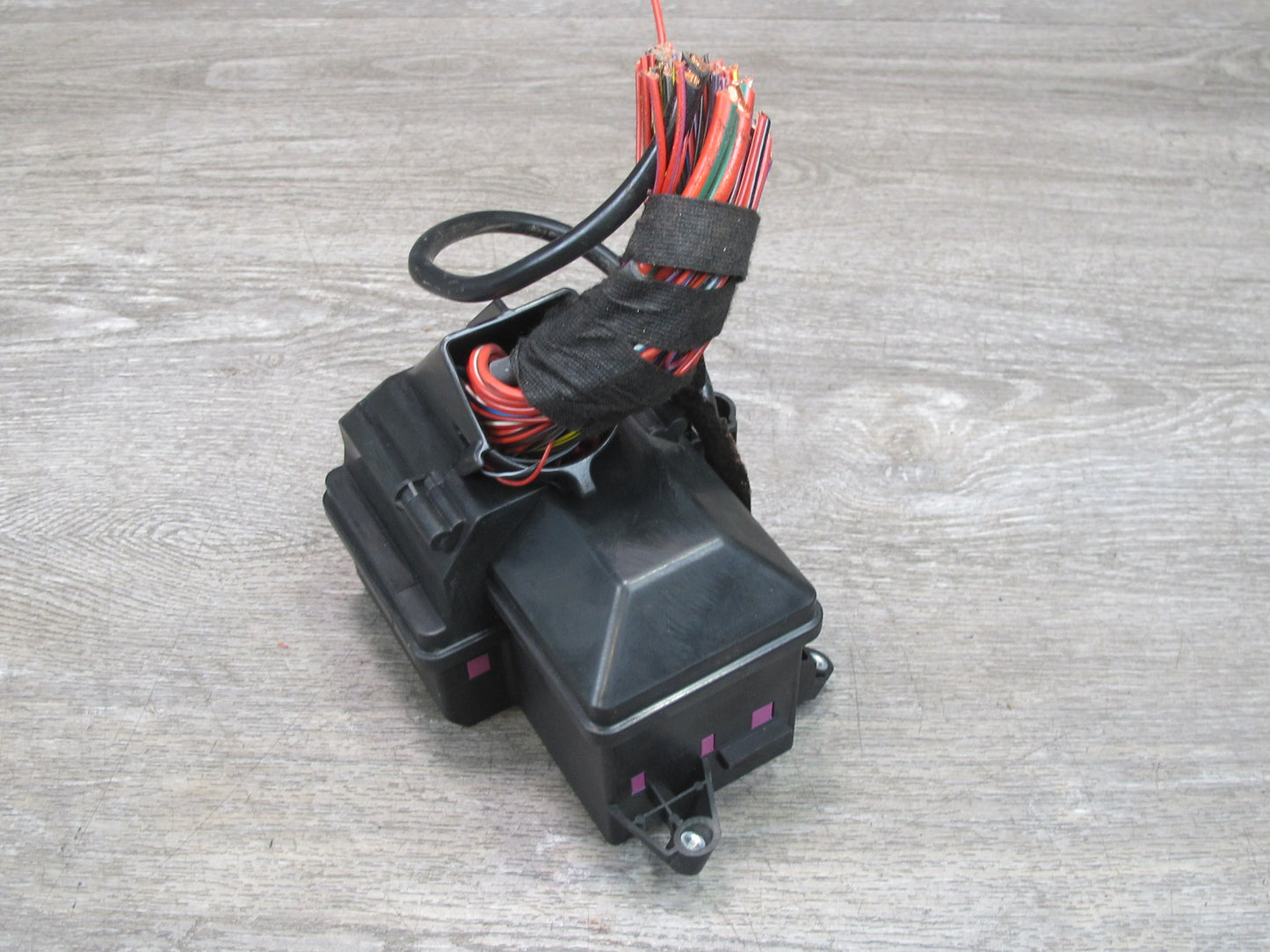 03-10 Bentley Continental GTC GT Flying Spur Power Distribution Fuse Relay Box