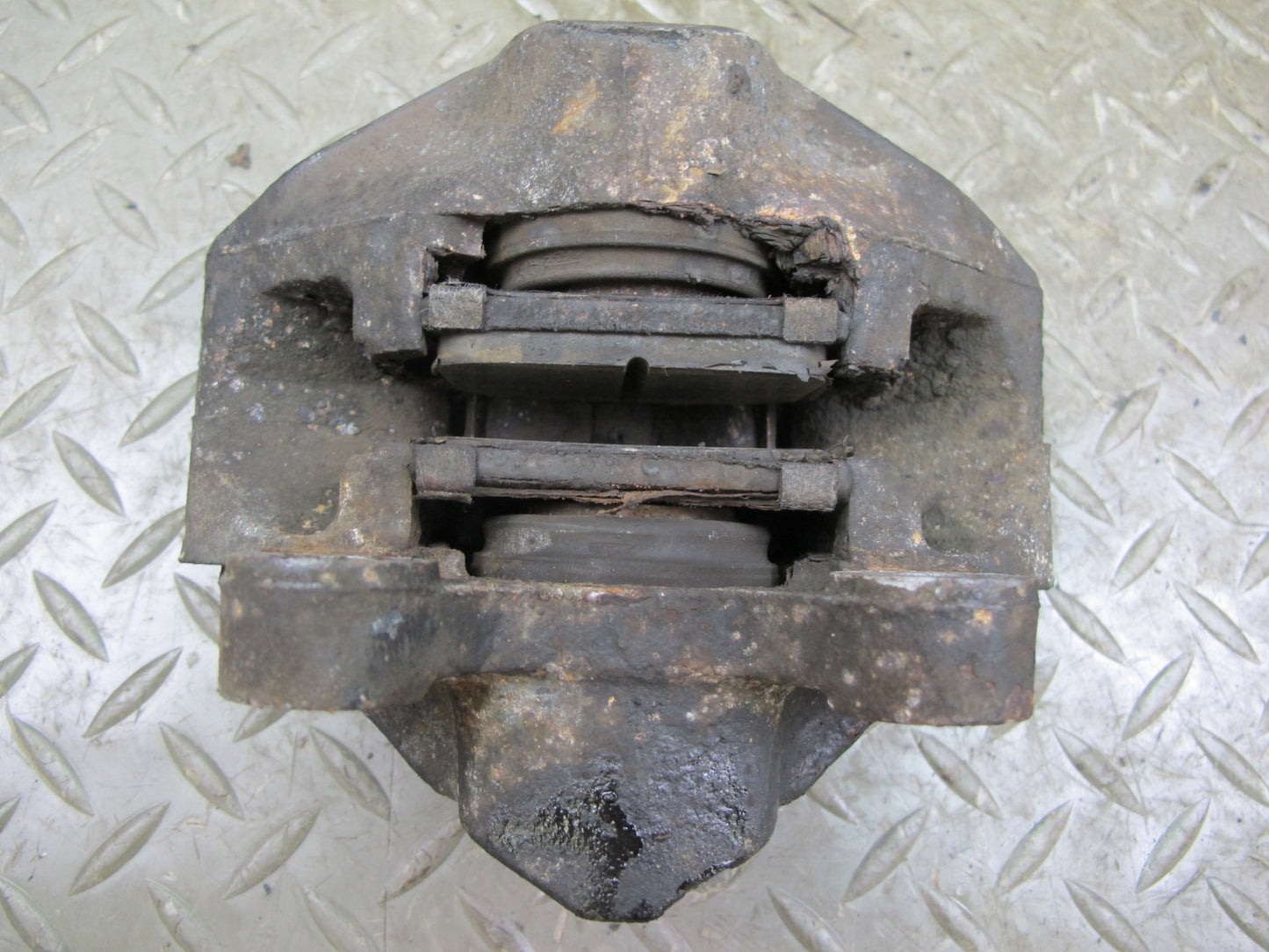 86-91 Mercedes W126 Set of 2 Rear Left & Right Brake Caliper OEM