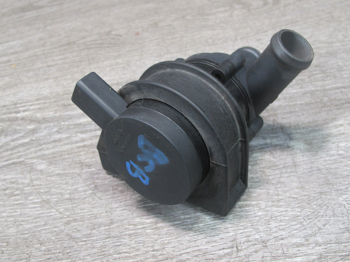 03-10 Bentley Continental GTC GT Engine AUX Auxiliary Coolant Water Pump