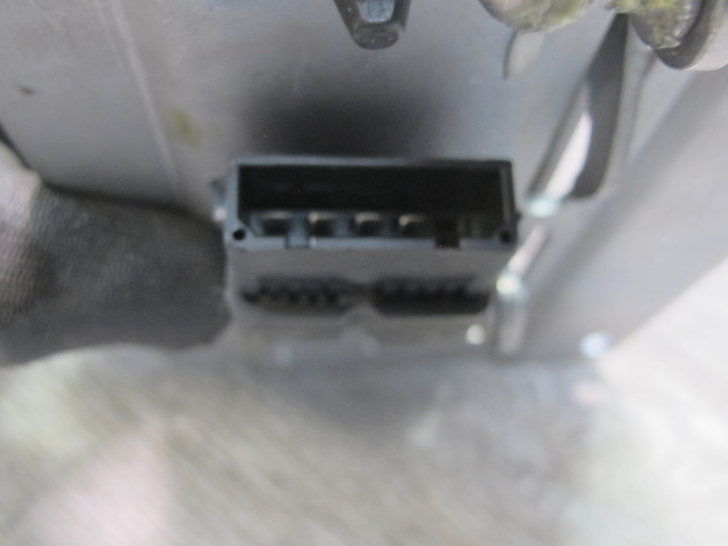 2007-2010 Bentley Continental GTC Convertible Rear TOP Roof Lock Latch Motor
