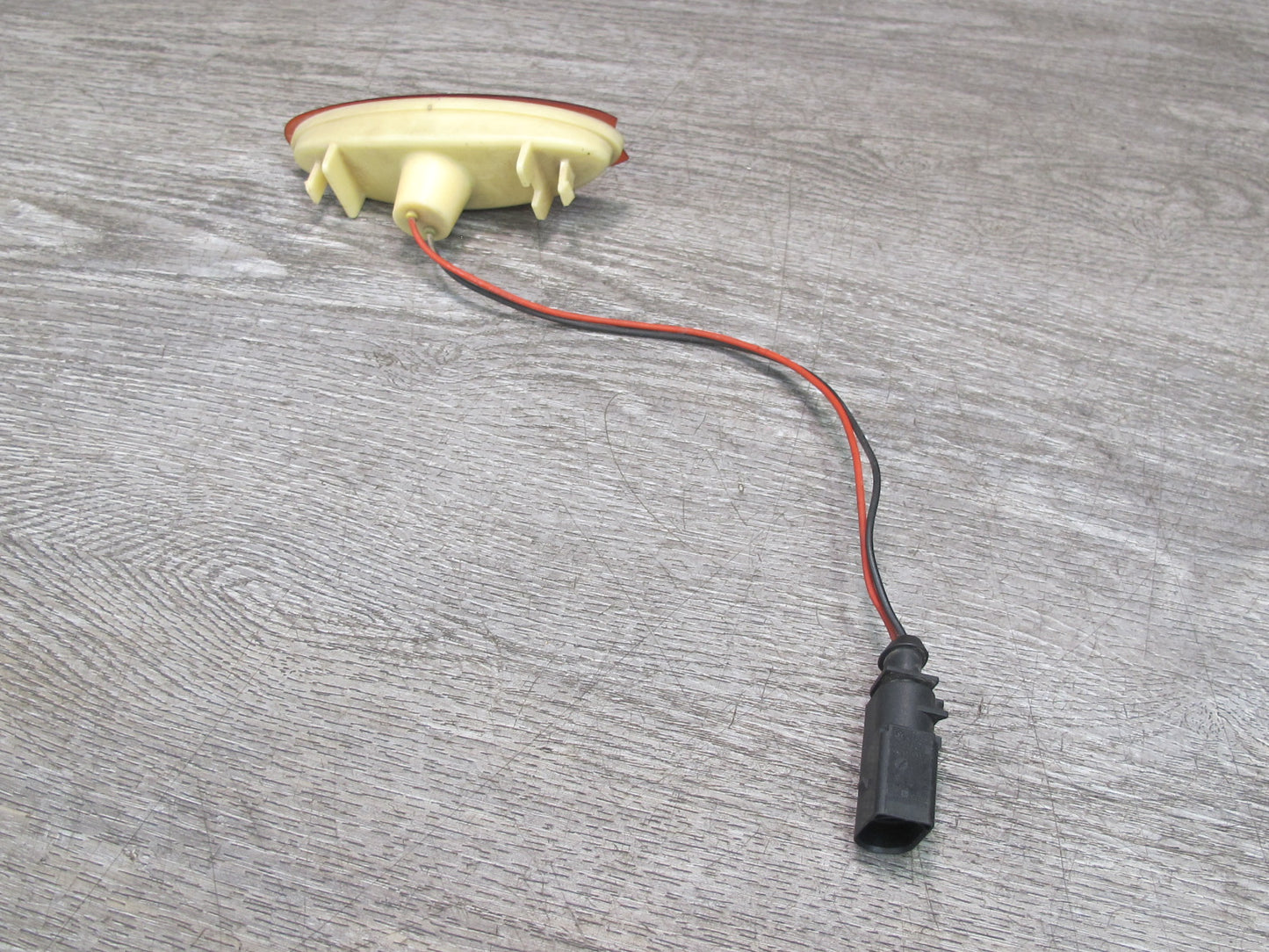 03-10 Bentley Continental GTC GT Rear Left or Right Side Marker Light Lamp