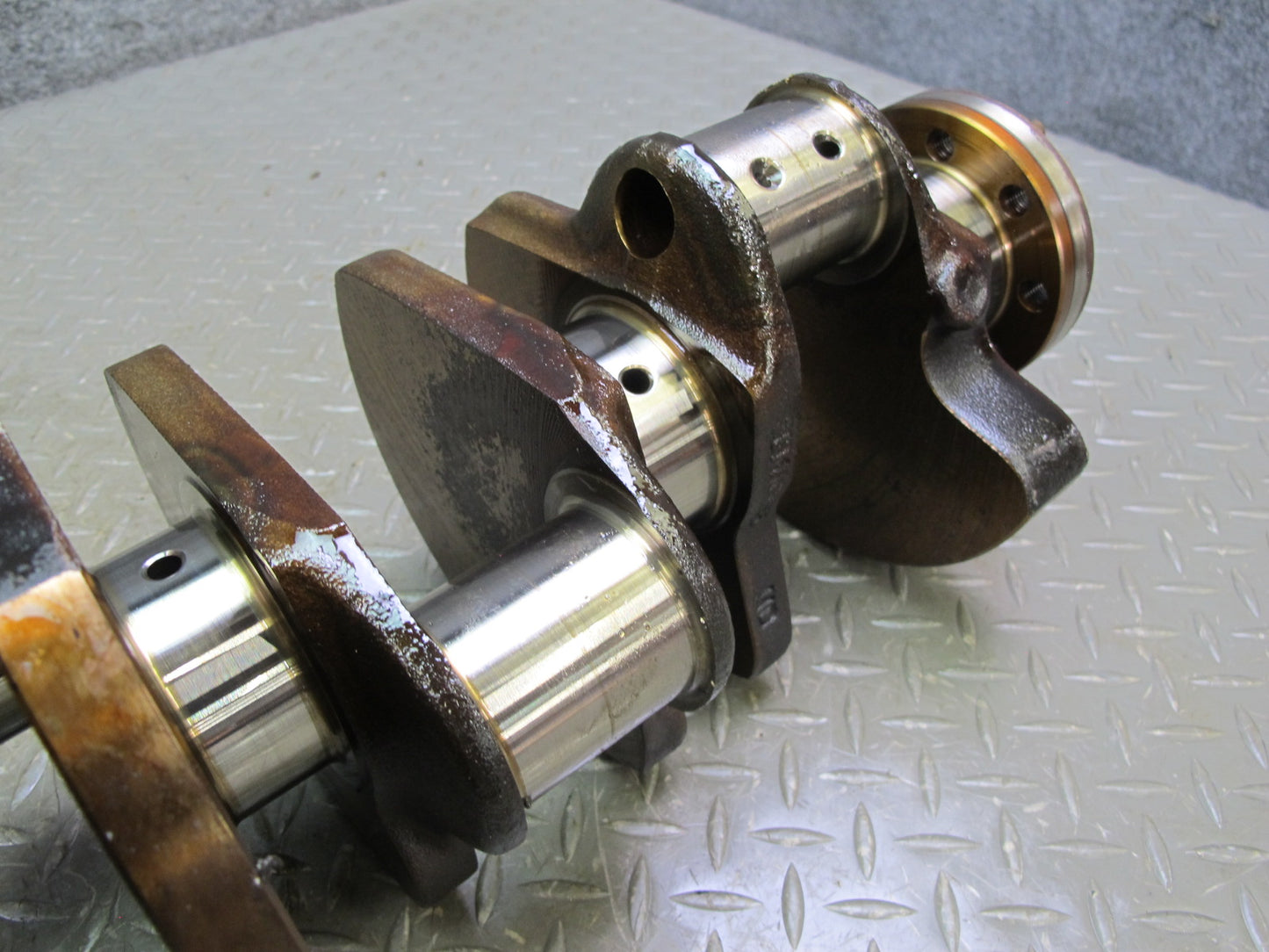 86-89 Mercedes W126 C126 560SEC 560SEL 5.5L M117 Engine Crankshaft OEM