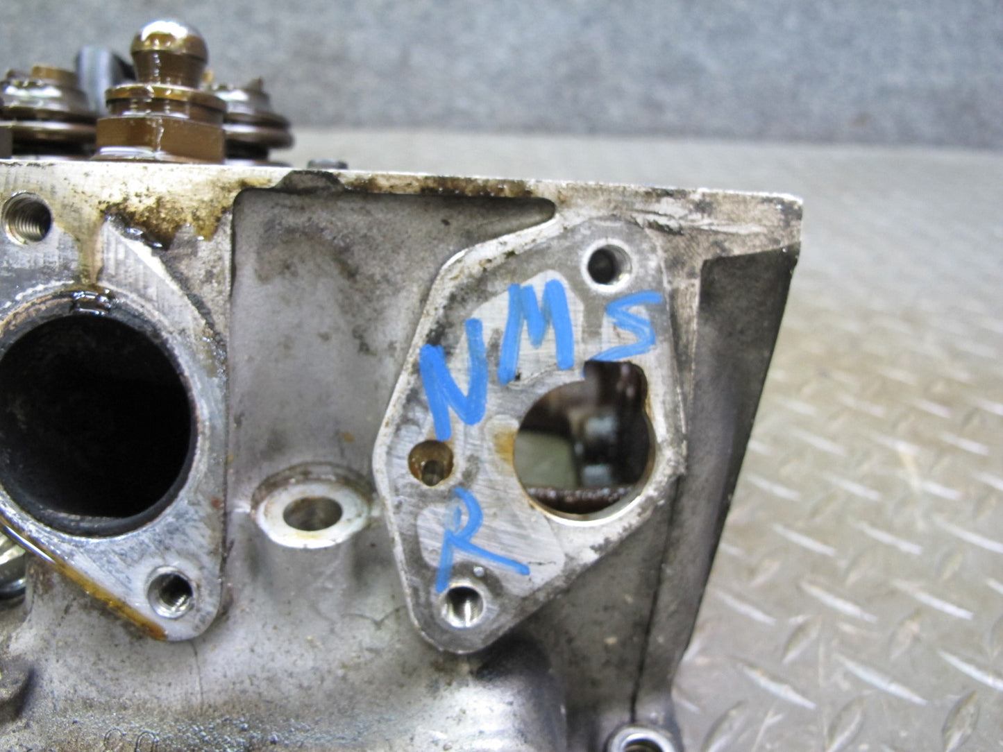 86-91 Mercedes W126 5.6L M117 117.968 Engine Right Cylinder Head 147k Miles OEM