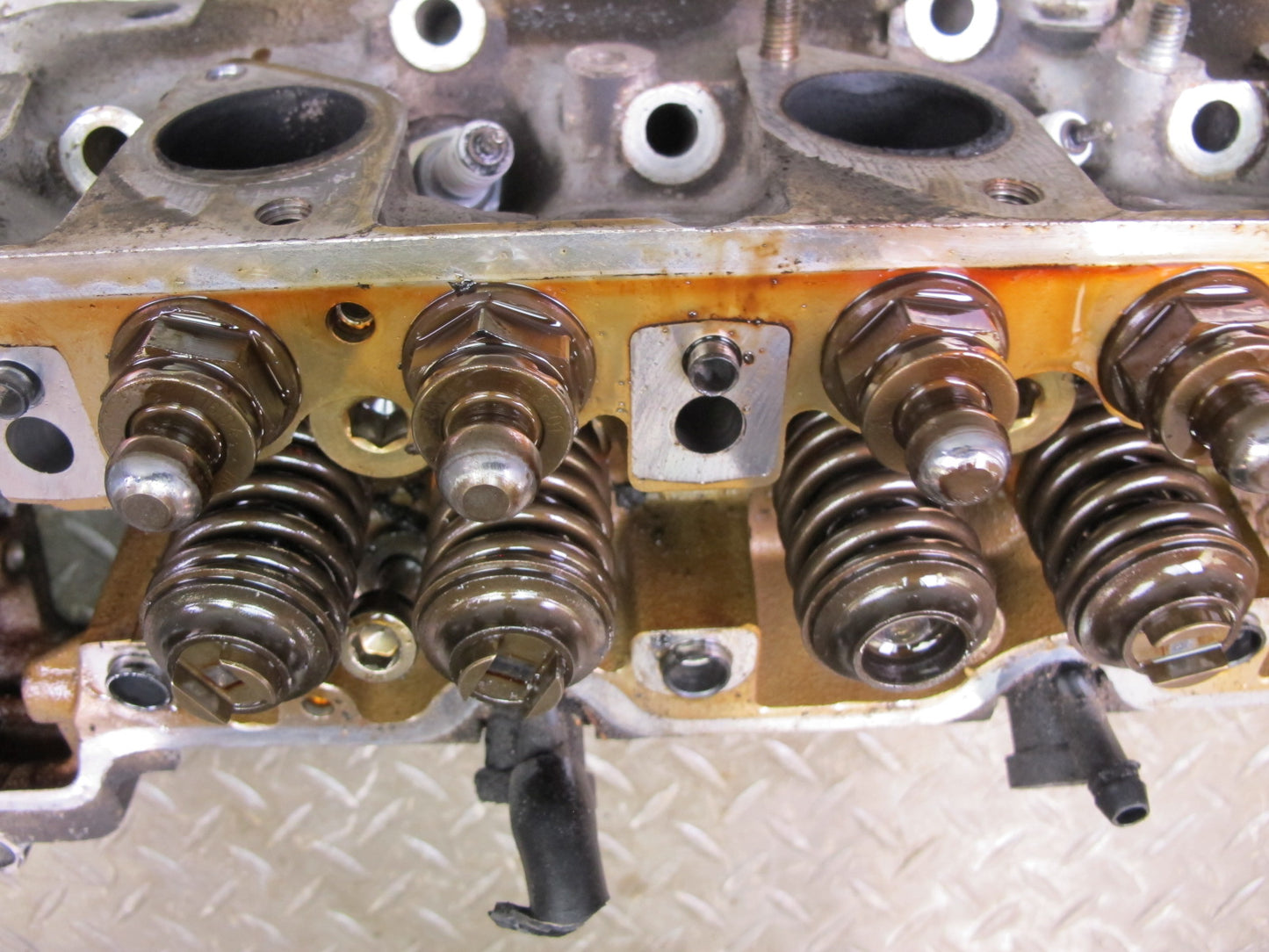 86-91 Mercedes W126 5.6L M117 117.968 Engine Right Cylinder Head 147k Miles OEM