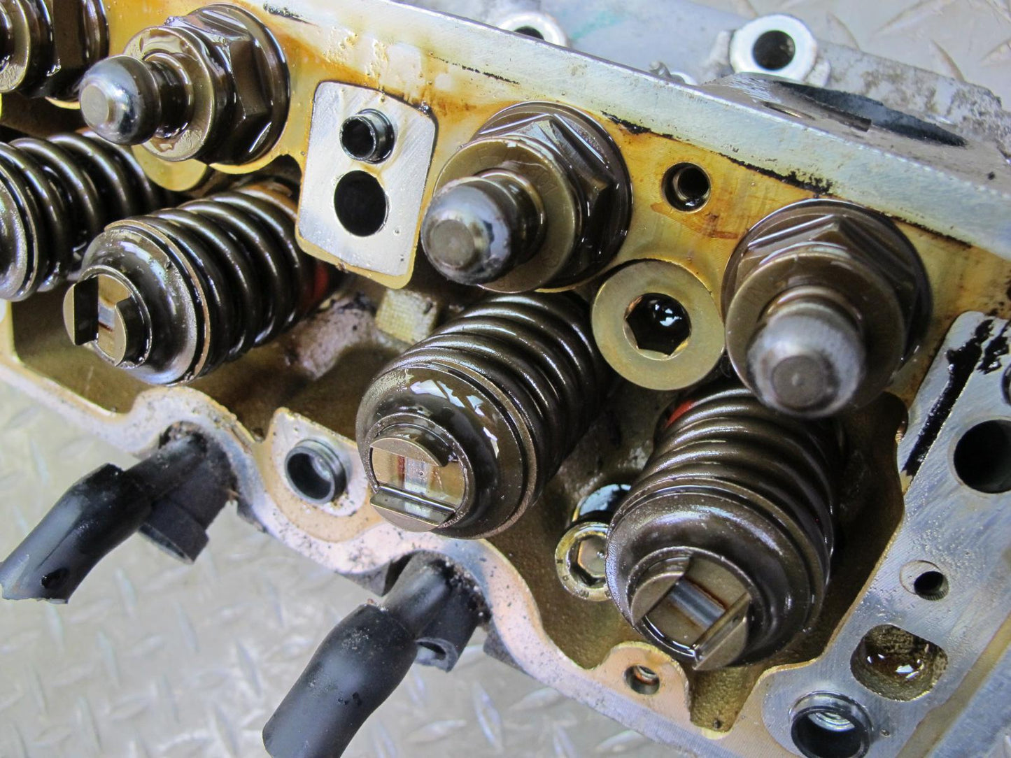 86-91 Mercedes W126 5.6L M117 117.968 Engine Right Cylinder Head 147k Miles OEM