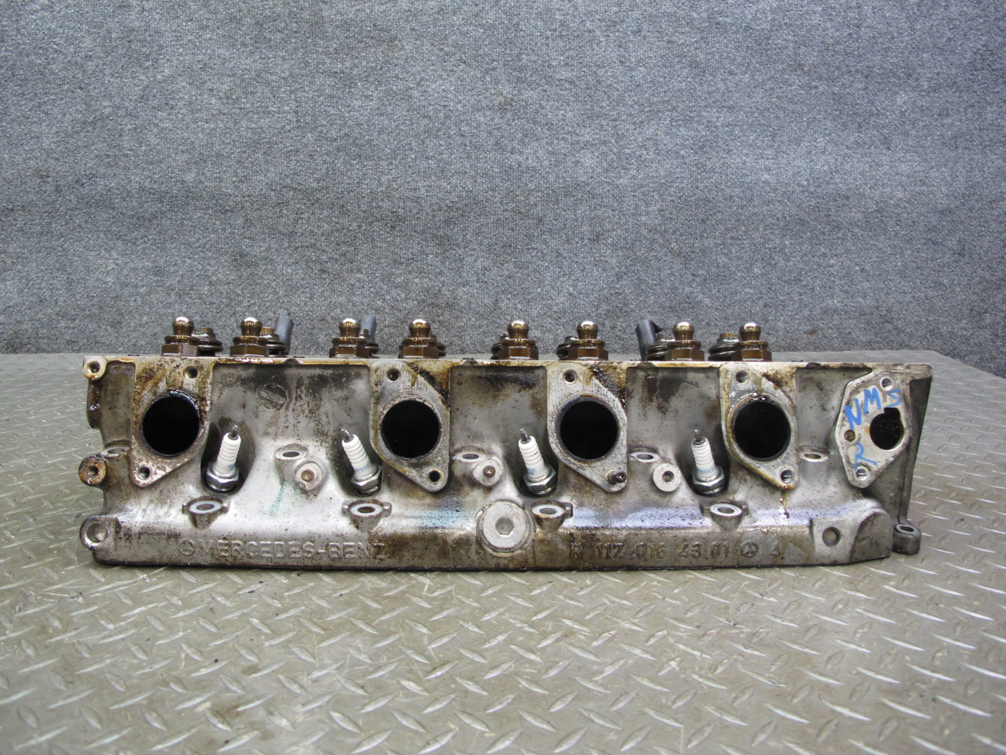 86-91 Mercedes W126 5.6L M117 117.968 Engine Right Cylinder Head 147k Miles OEM