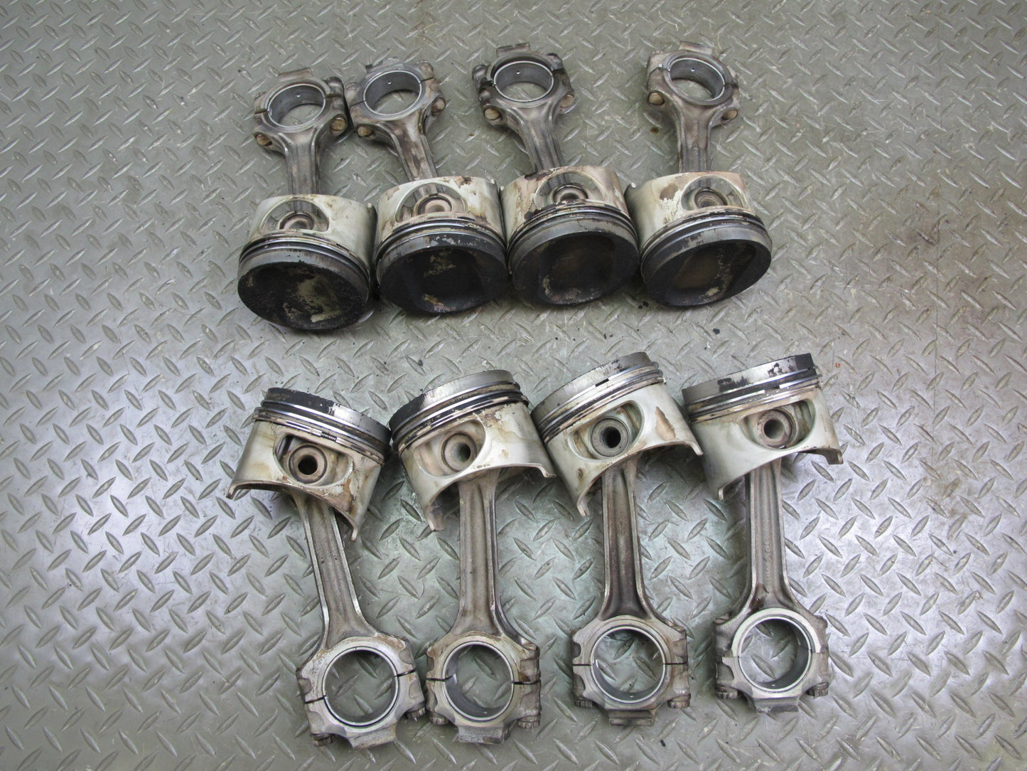 86-89 Mercedes W126 5.6 M117 117.968 Set of 8 Engine Piston w Connecting Rod OEM