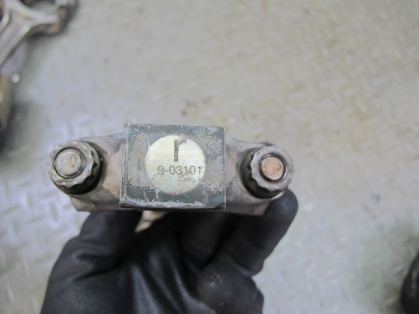 86-89 Mercedes W126 5.6 M117 117.968 Set of 8 Engine Piston w Connecting Rod OEM