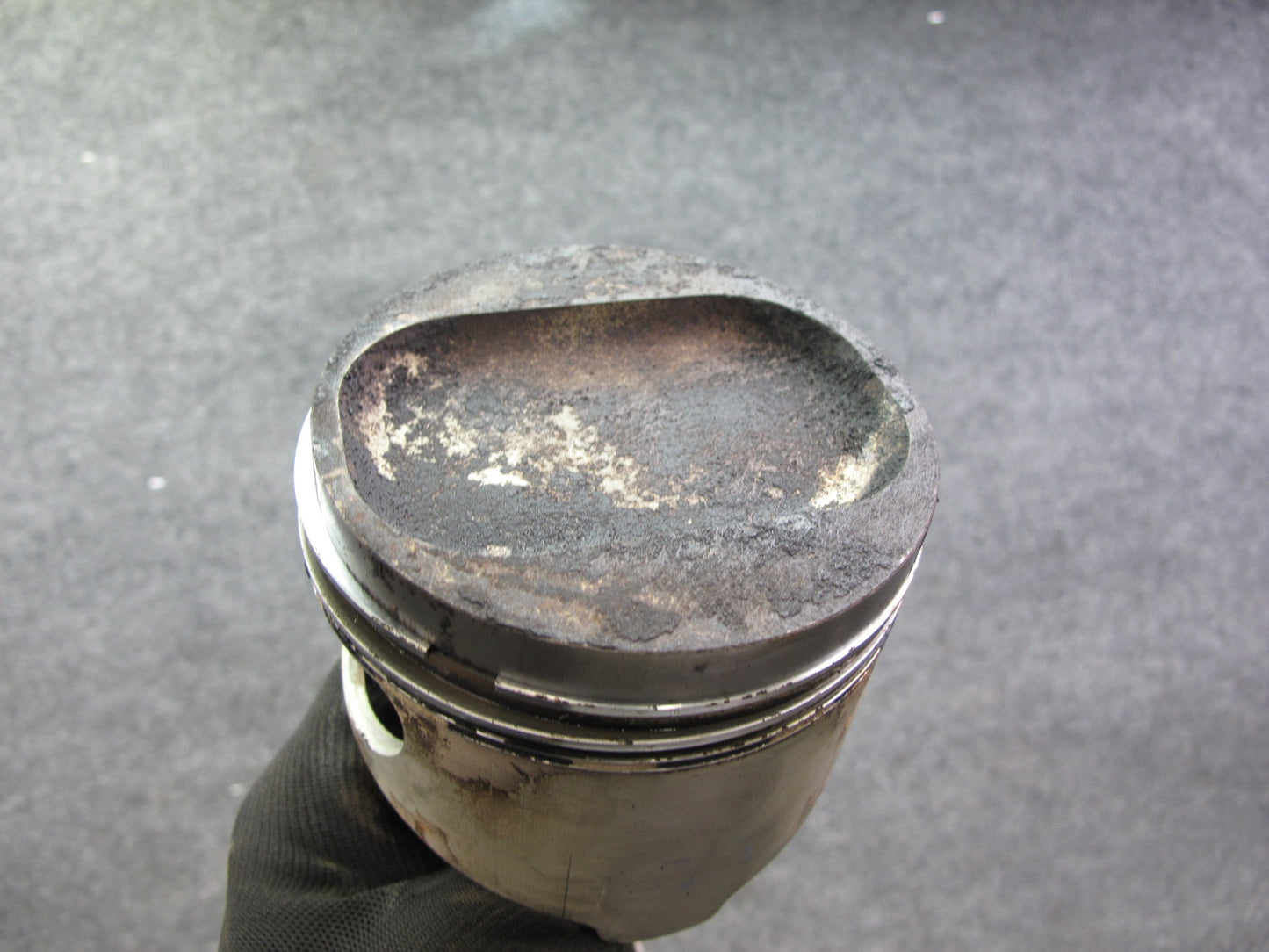 86-89 Mercedes W126 5.6 M117 117.968 Set of 8 Engine Piston w Connecting Rod OEM
