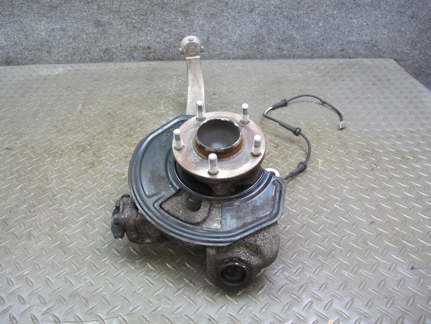 05-09 Nissan 350Z Z33 Front Right Spindle Knuckle Wheel Hub Bearing 46K Mile OEM