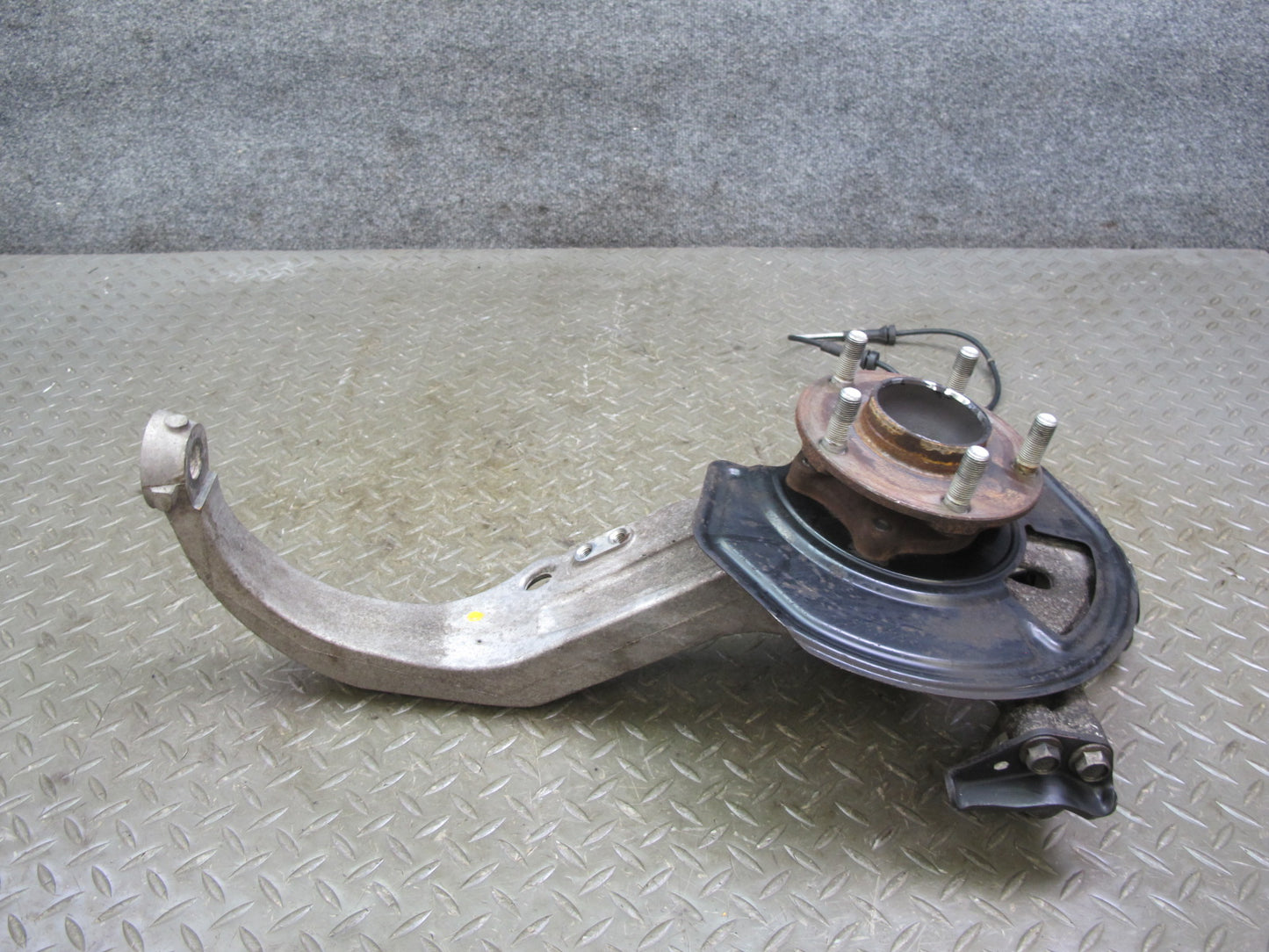 05-09 Nissan 350Z Z33 Front Right Spindle Knuckle Wheel Hub Bearing 46K Mile OEM