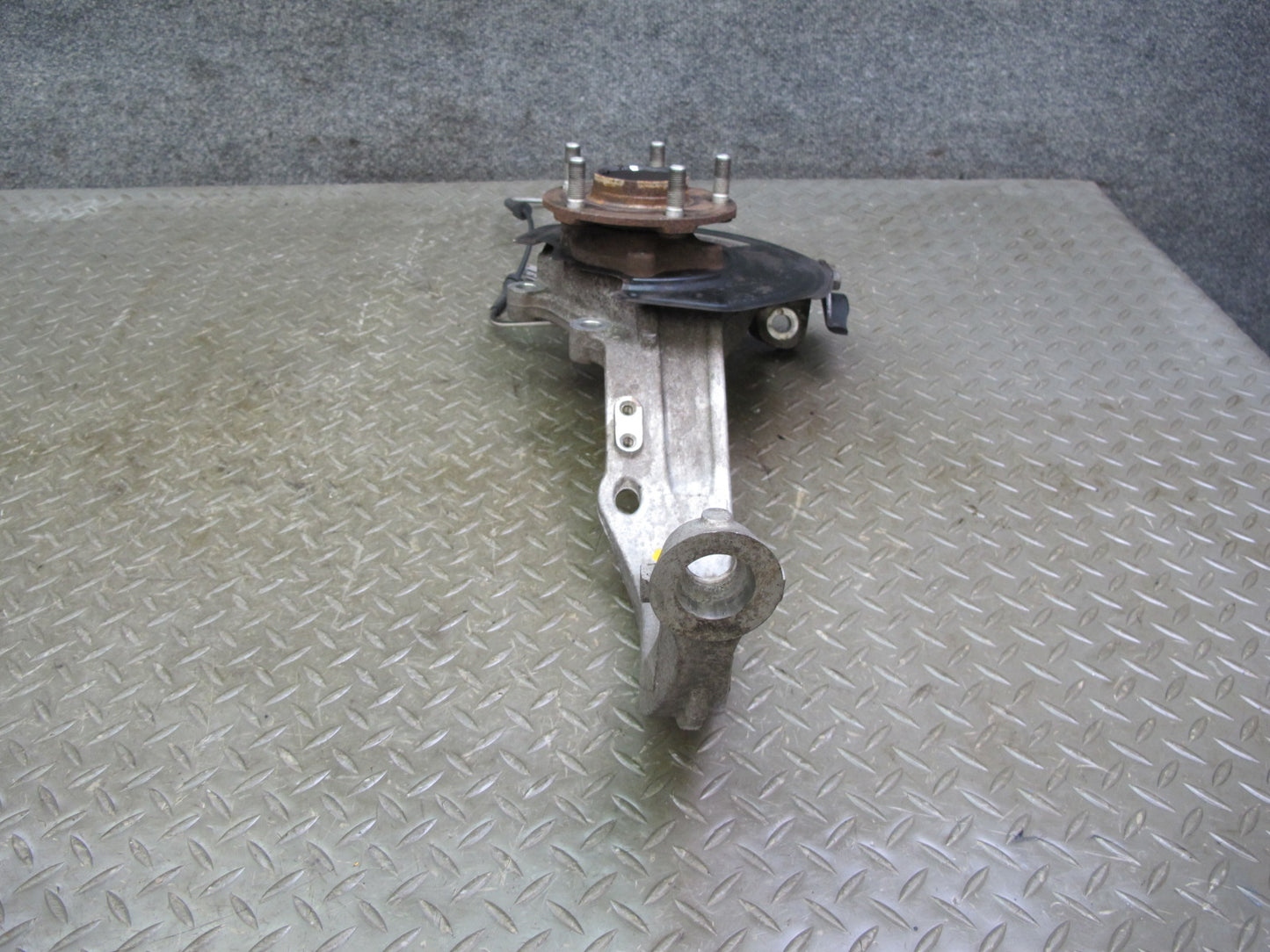 05-09 Nissan 350Z Z33 Front Right Spindle Knuckle Wheel Hub Bearing 46K Mile OEM