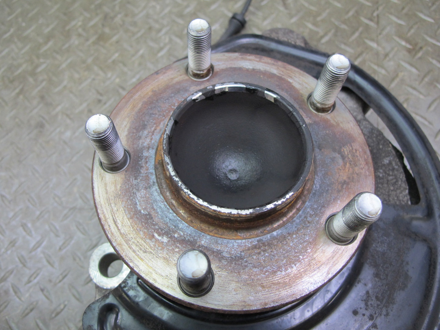 05-09 Nissan 350Z Z33 Front Right Spindle Knuckle Wheel Hub Bearing 46K Mile OEM