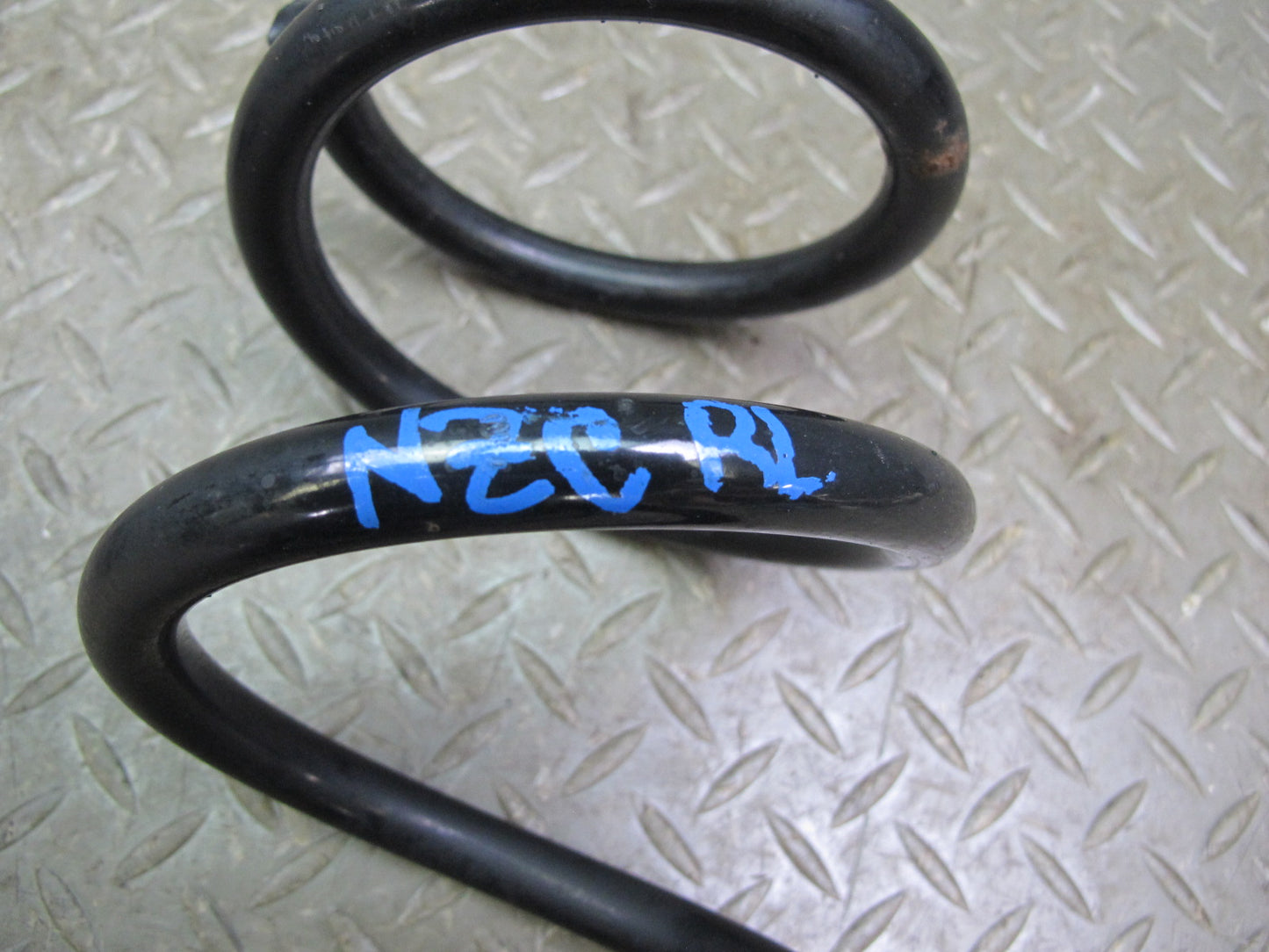 04-05 Nissan 350Z Z33 Convertible Set of 2 Rear Left & Right Coil Spring 46K OEM