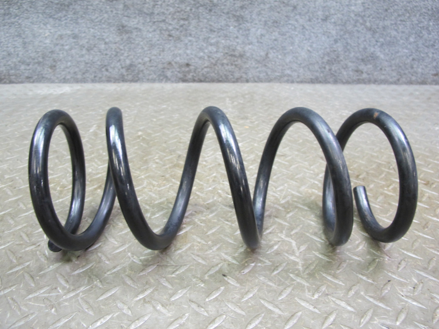 04-05 Nissan 350Z Z33 Convertible Set of 2 Rear Left & Right Coil Spring 46K OEM