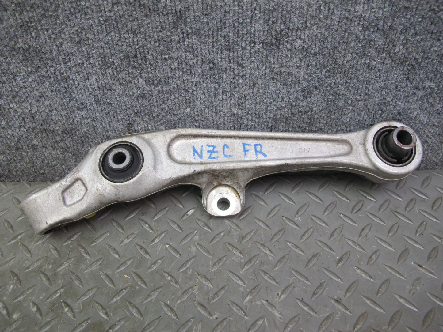 04-05 Nissan 350Z Z33 Set of 2 Front Right Suspension Control Arm 46K Miles OEM