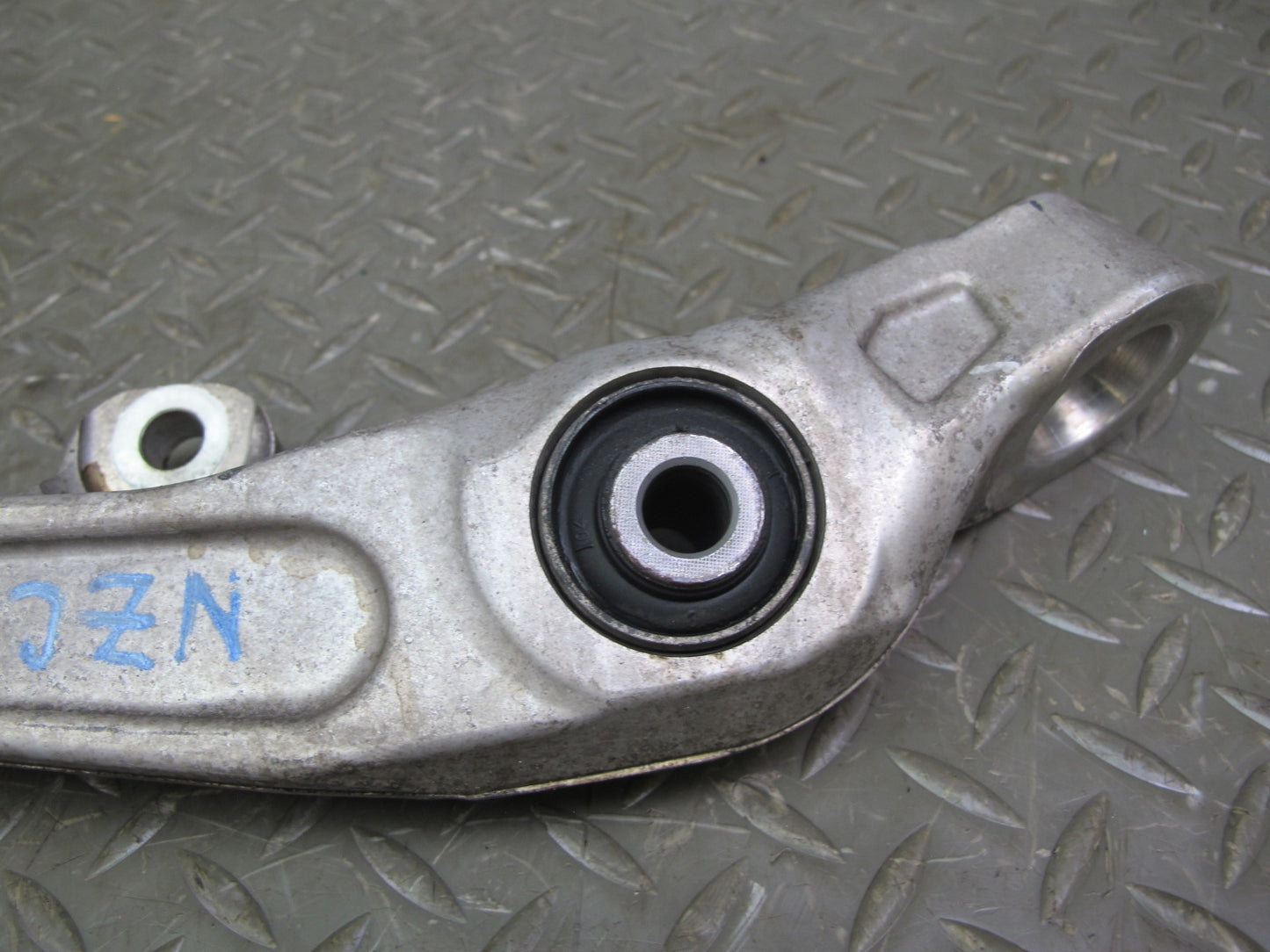 04-05 Nissan 350Z Z33 Set of 2 Front Right Suspension Control Arm 46K Miles OEM