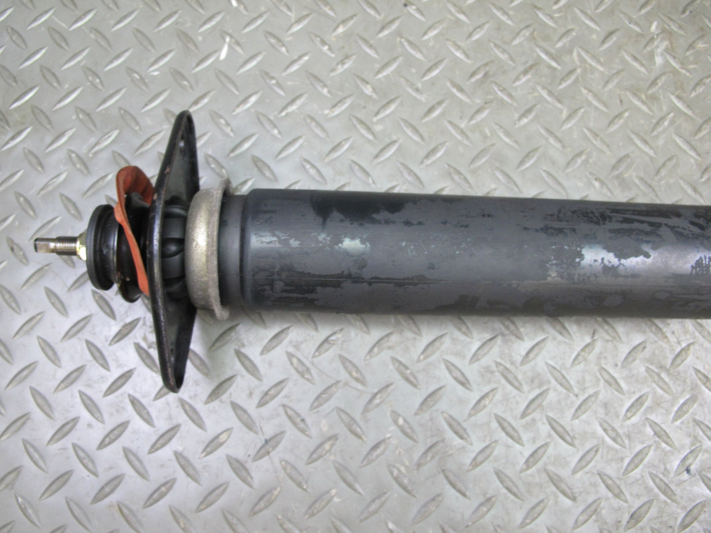 04-05 Nissan 350Z Z33 Convert Rear Left & Right Strut Shock Absorber Set 46K OEM