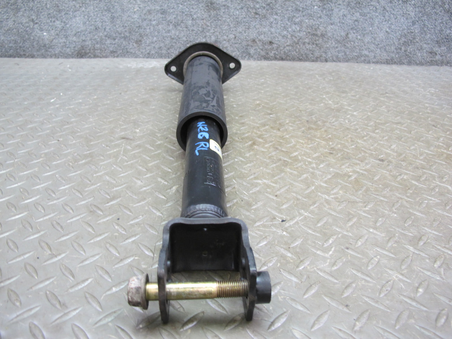 04-05 Nissan 350Z Z33 Convert Rear Left & Right Strut Shock Absorber Set 46K OEM
